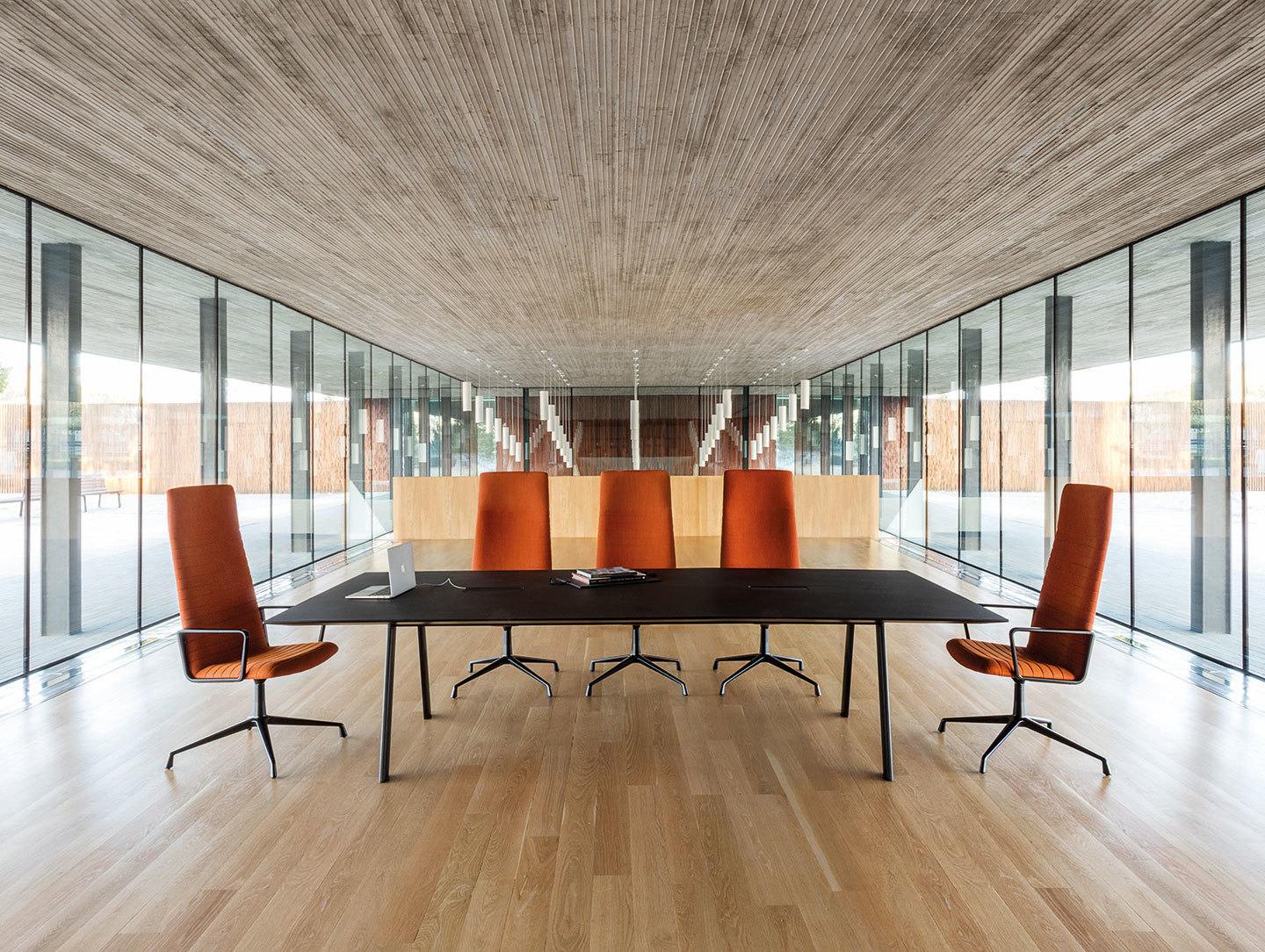 Andreu World Radial Table Black