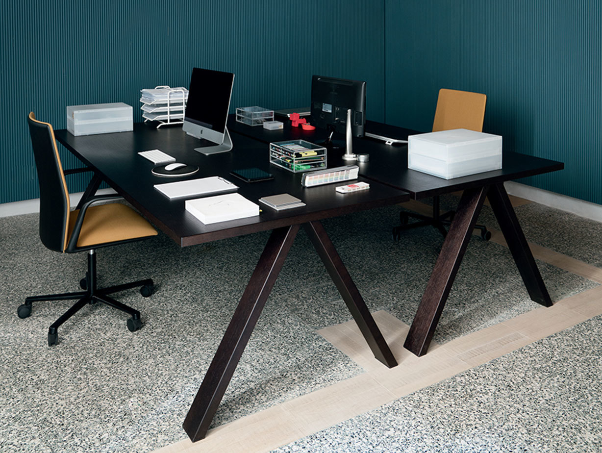 Arper Cross Table Standard Top L21 240X100Cm The Box 5005 1