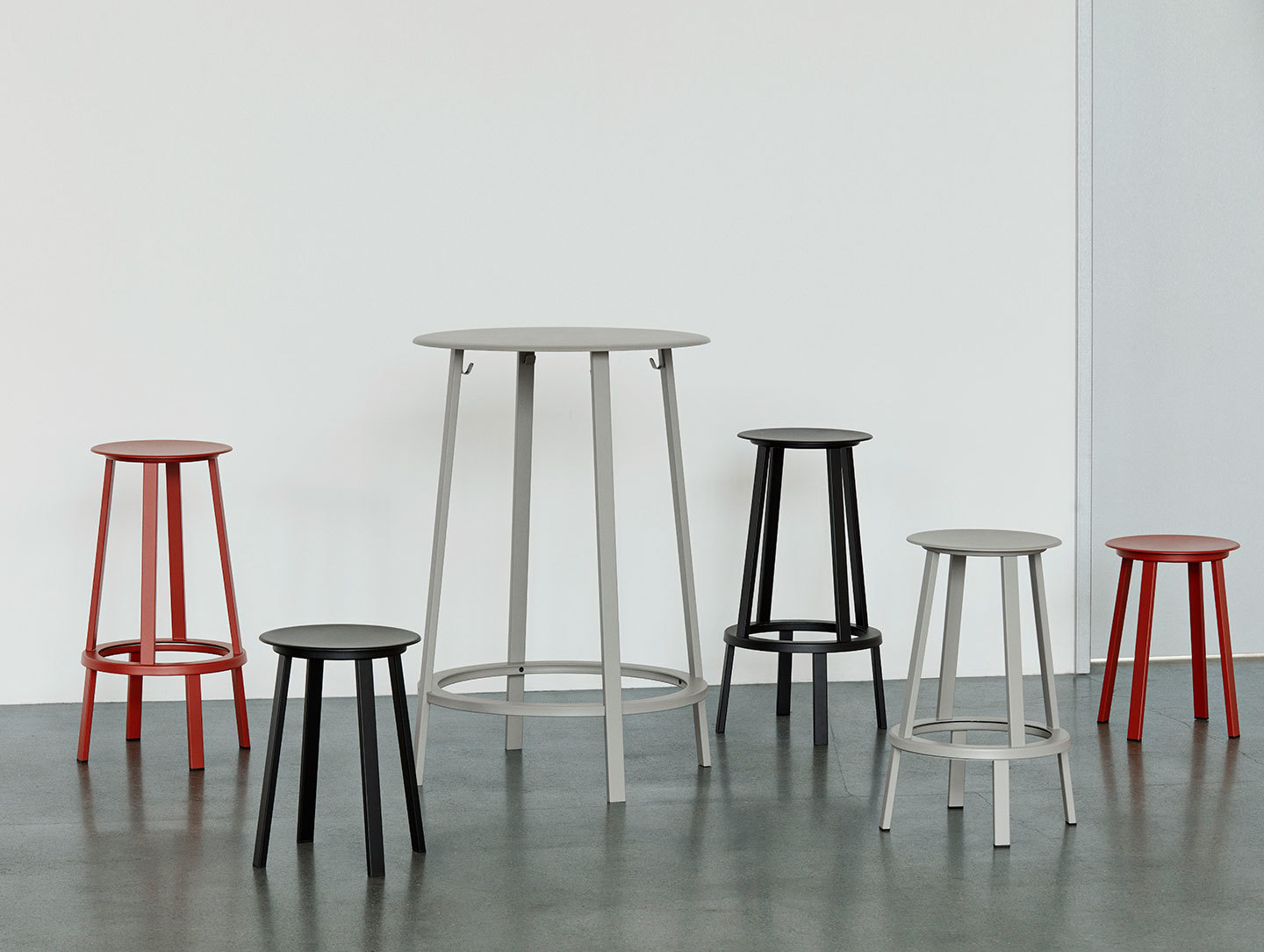 Hay Revolver Family Leon Ransmeier