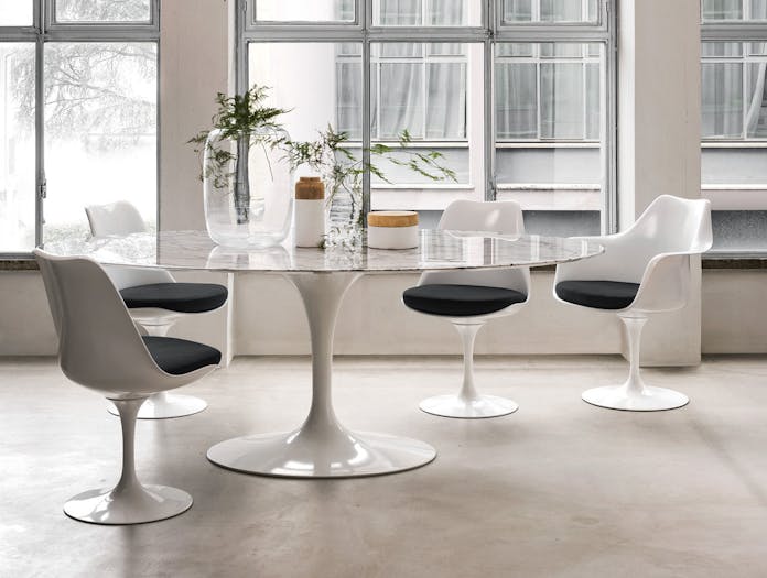 Knoll Tulip Chairs Table Eero Saarinen