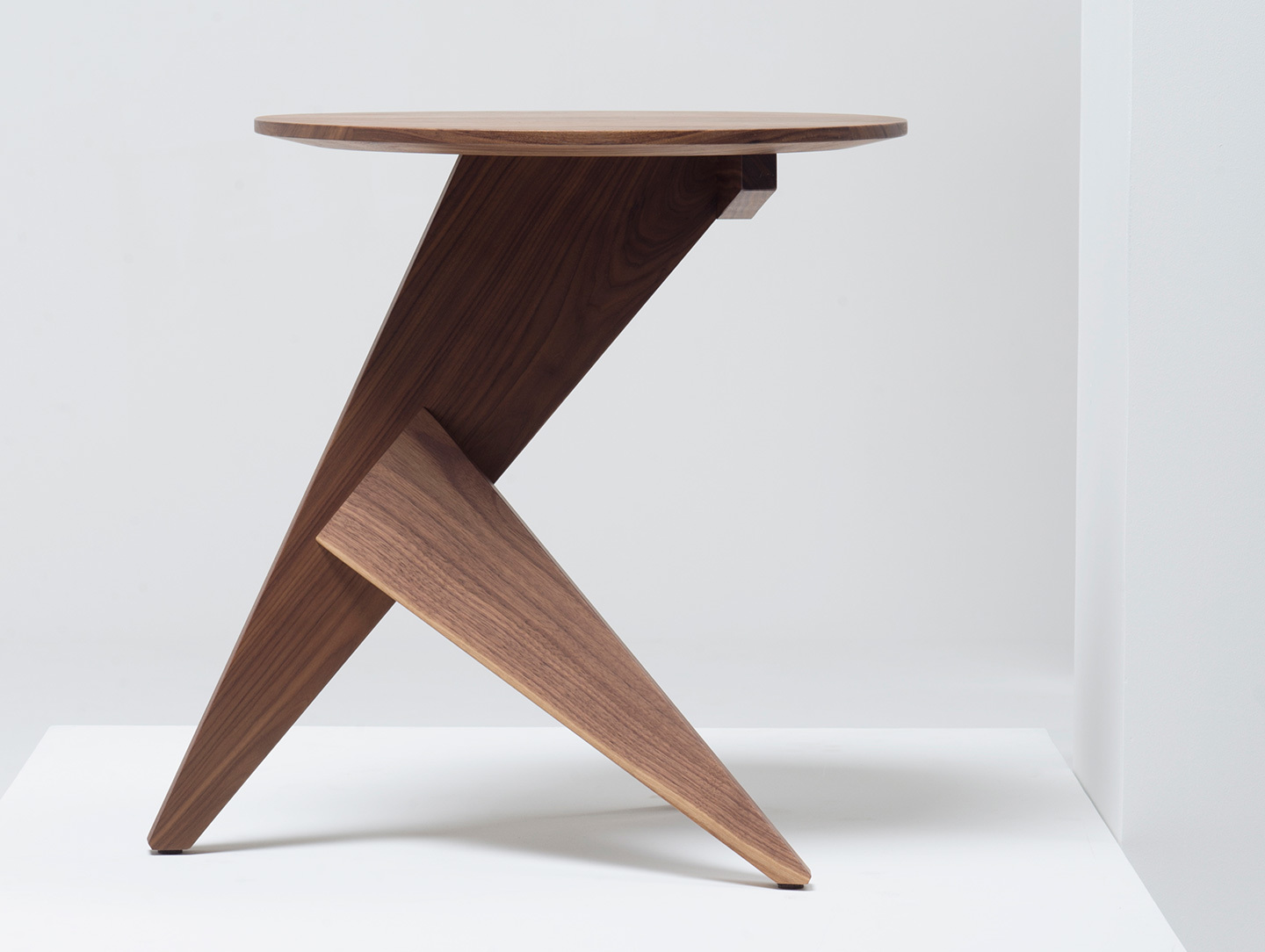 Mattiazzi Medici Side Table Natural Walnut 2 Konstantin Grcic