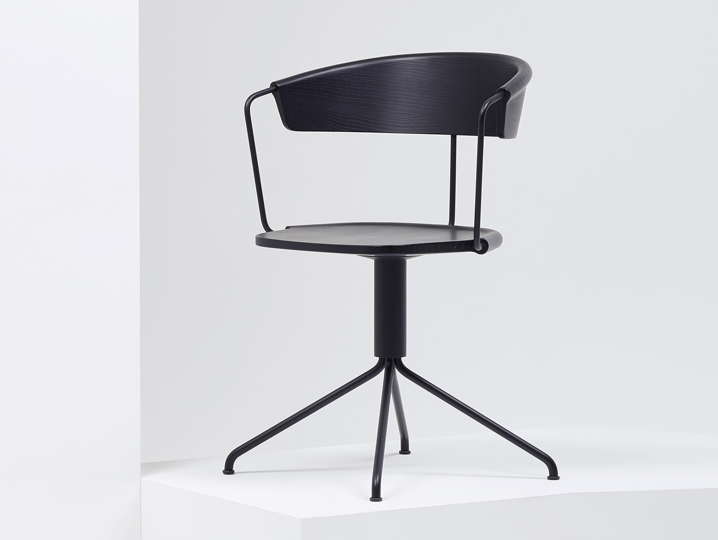 Mattiazzi Uncino A Chair Ash Black 2 Ronan Erwan Bouroullec