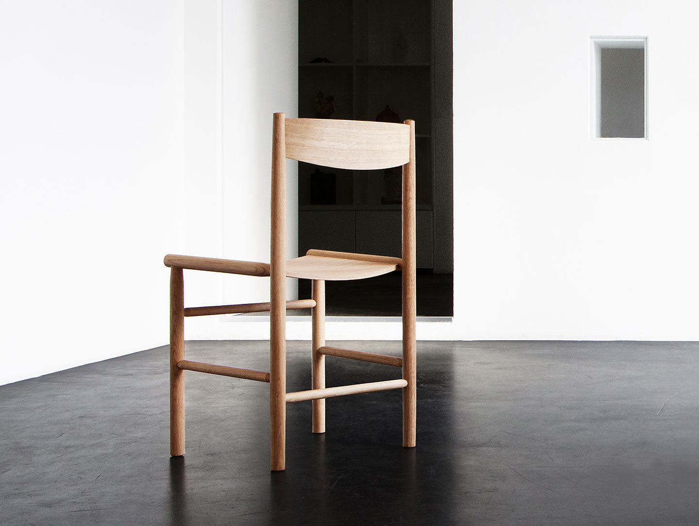 Nikari Linea Akademia Chair 2 Kaksikko Photo Chikako Harada