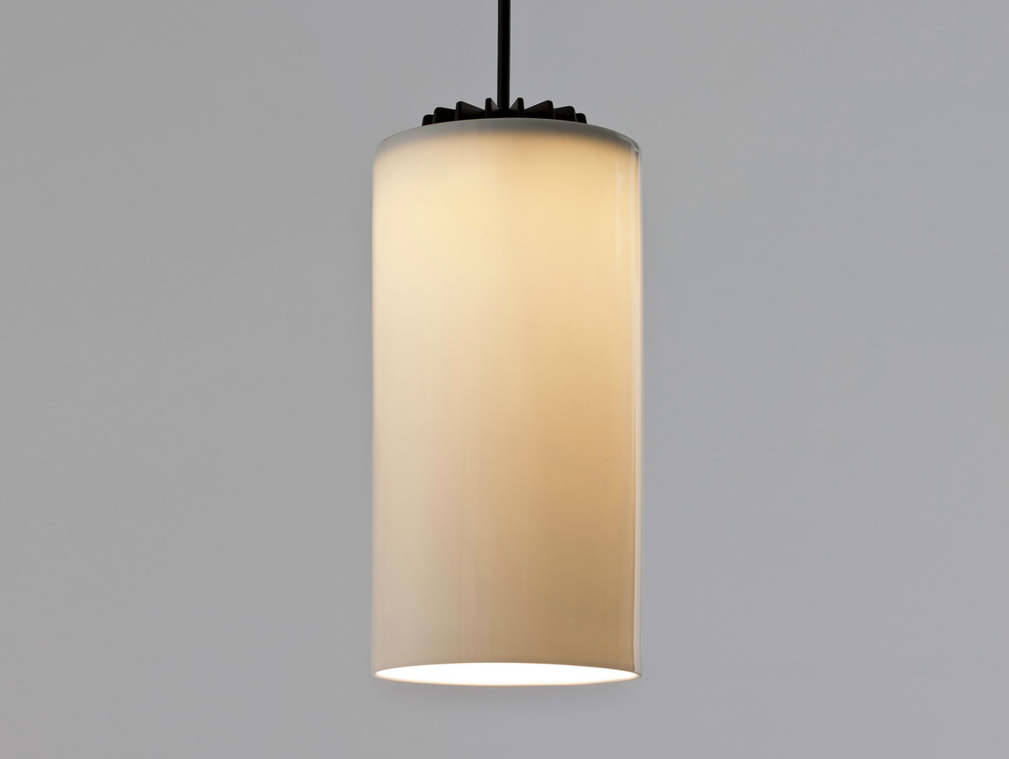 Santa And Cole Cirio Simple Pendant Light Porcelain 2 Antoni Arola