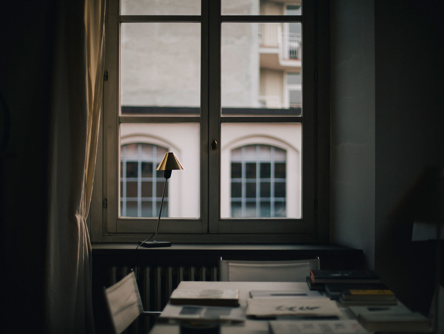 Santa And Cole Gira Table Lamp Ferrer Massana Tremoleda