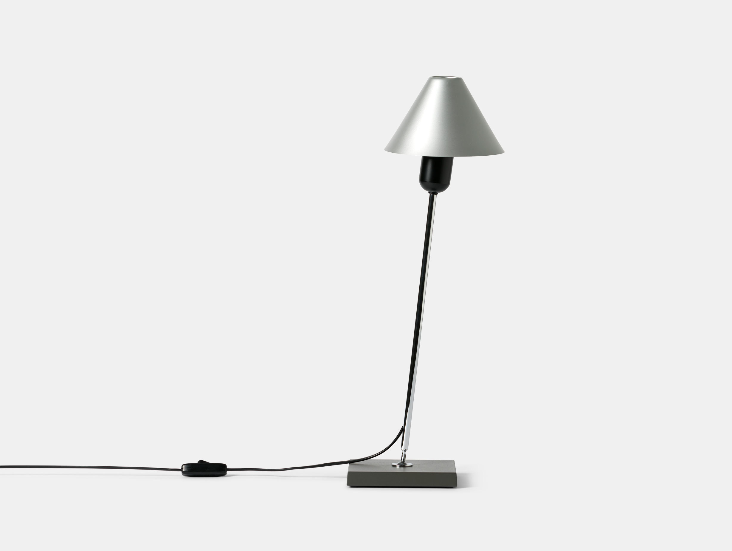 Santa And Cole Gira Table Lamp Alu Ferrer Massana Tremoleda