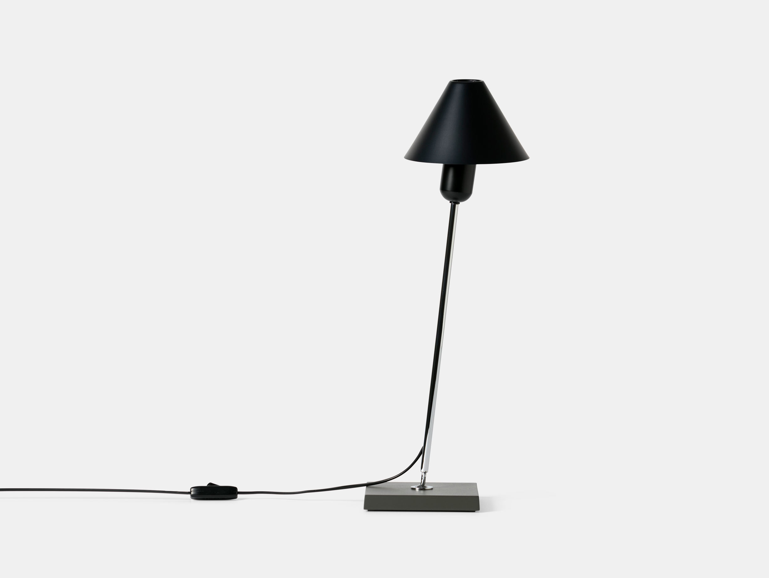 Santa And Cole Gira Table Lamp Black Ferrer Massana Tremoleda