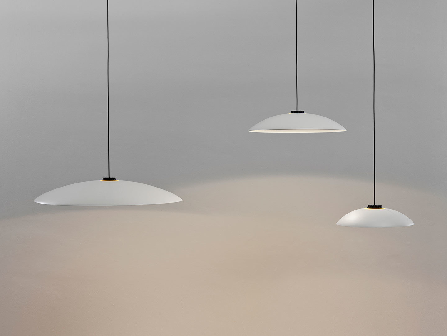 Santa And Cole Head Hat Plate Pendant Lights