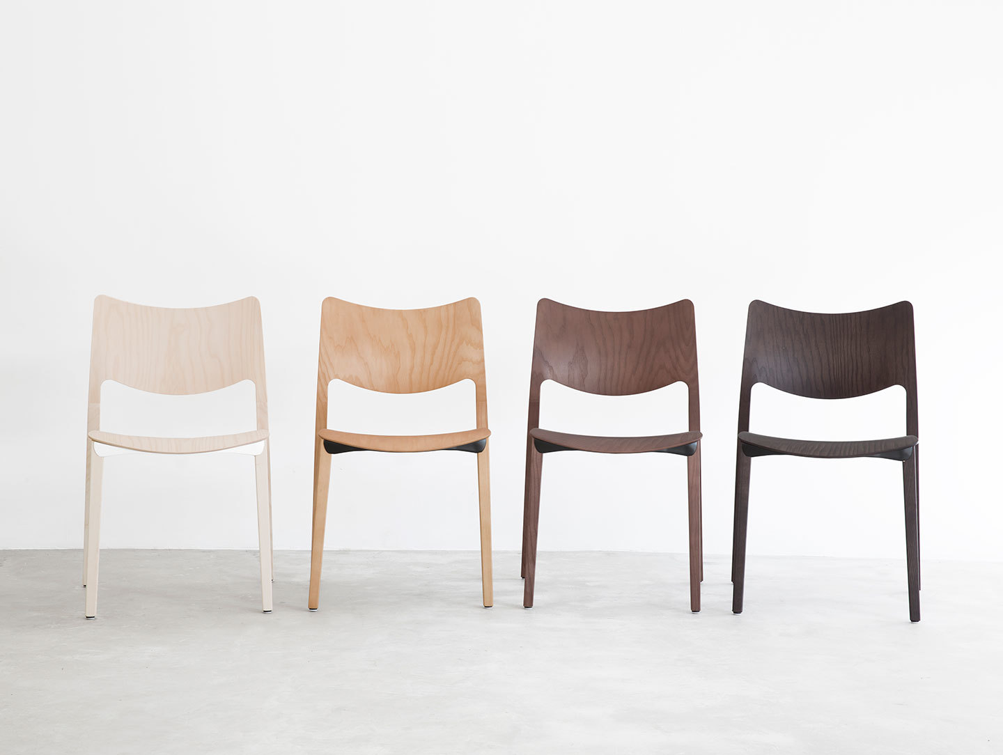 Stua Laclasica Chairs Row Jesus Gasca