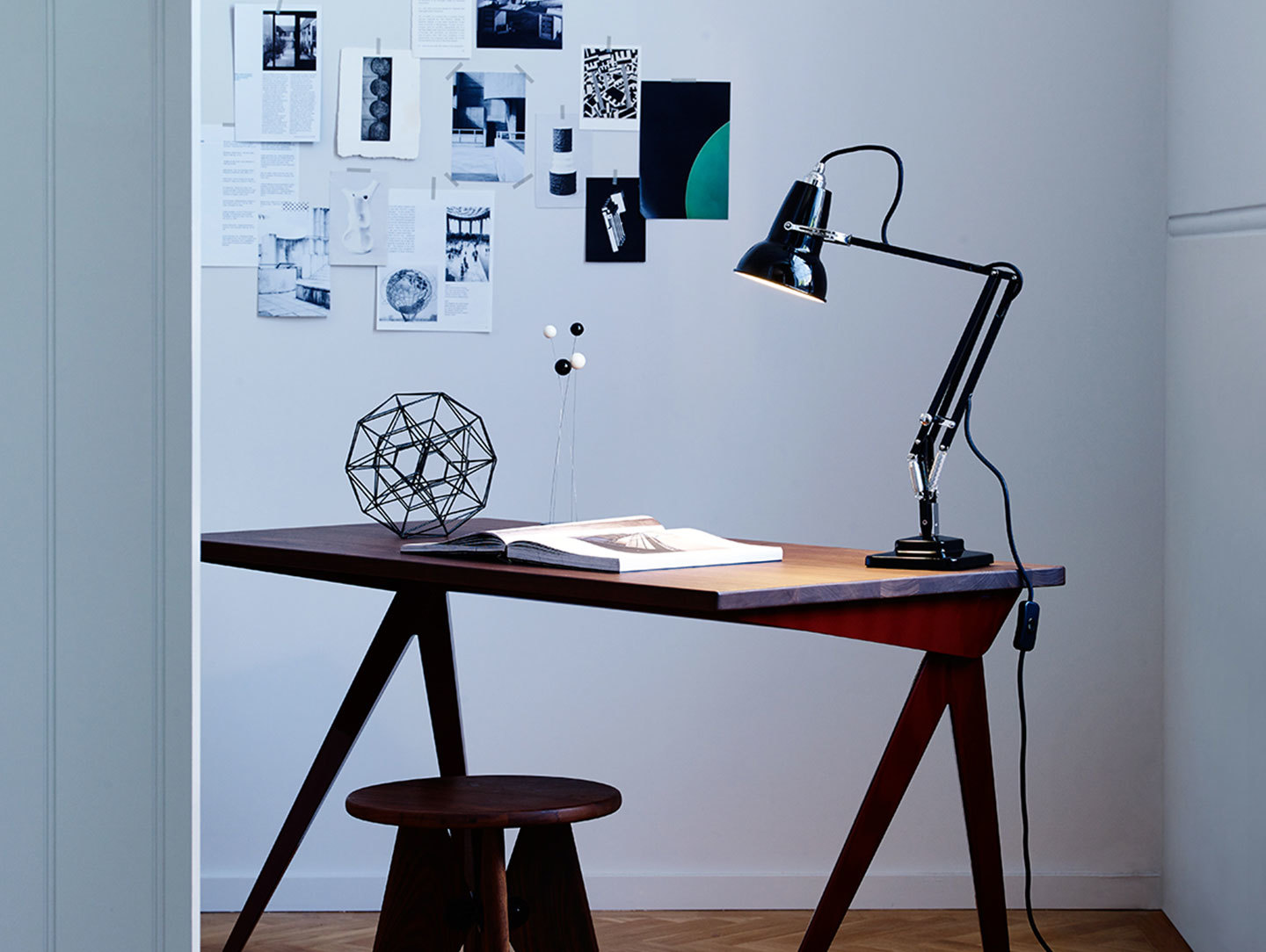 Anglepoise 1227 Mini Desk Lamp Black In Situ