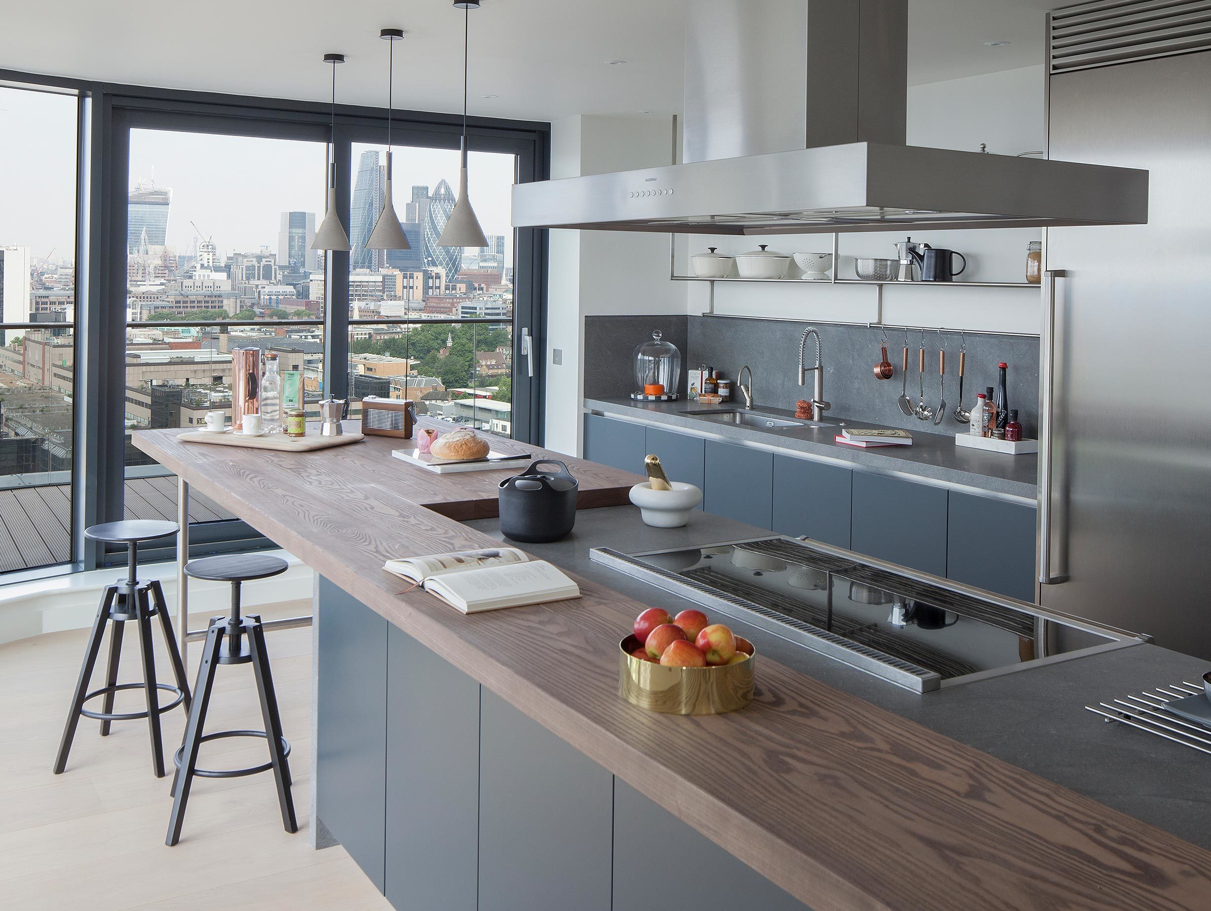 21 Wapping Lane Amos And Amos 2 image