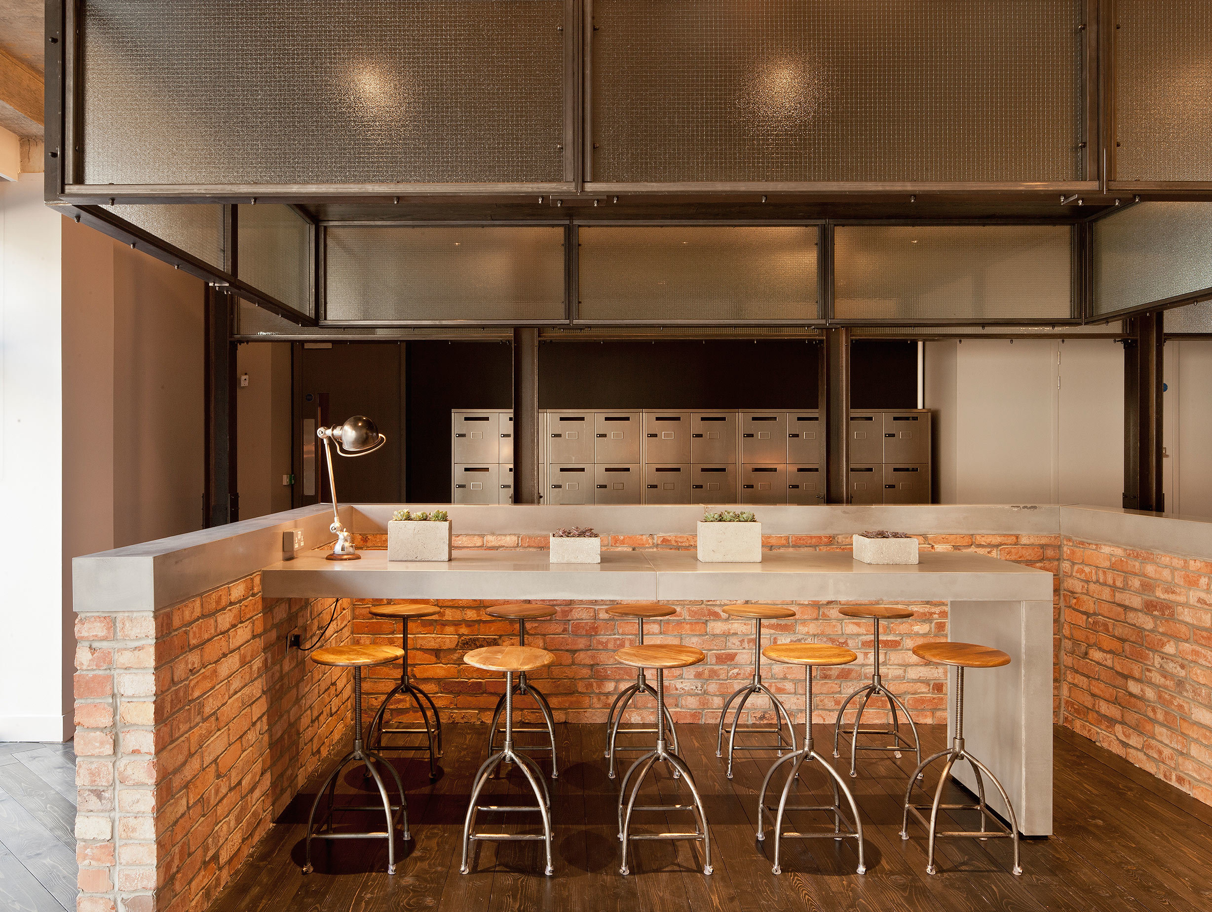 Akqa London Amos And Amos 1 image