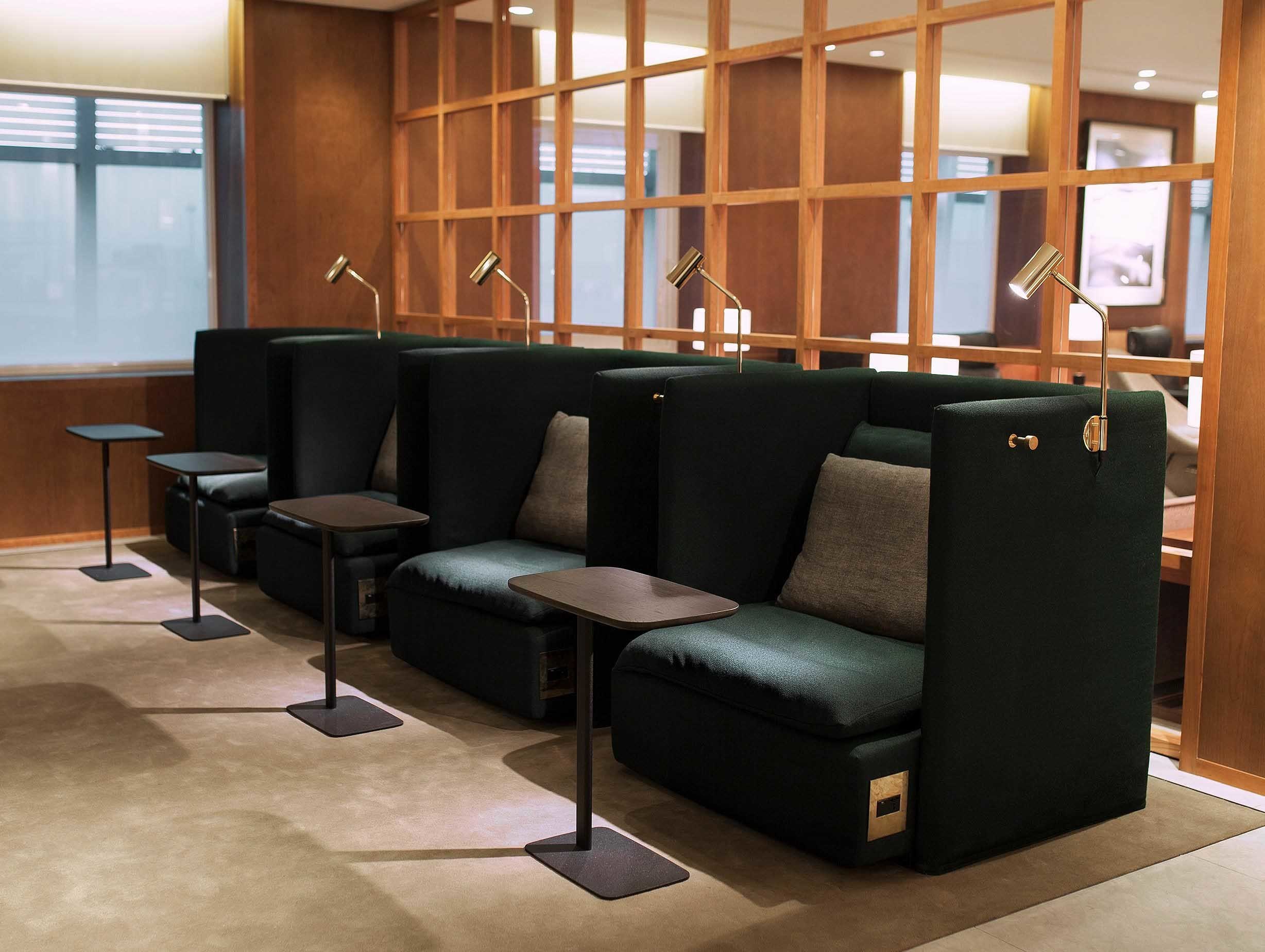 Cathay Pacific Studioilse E15 6 image