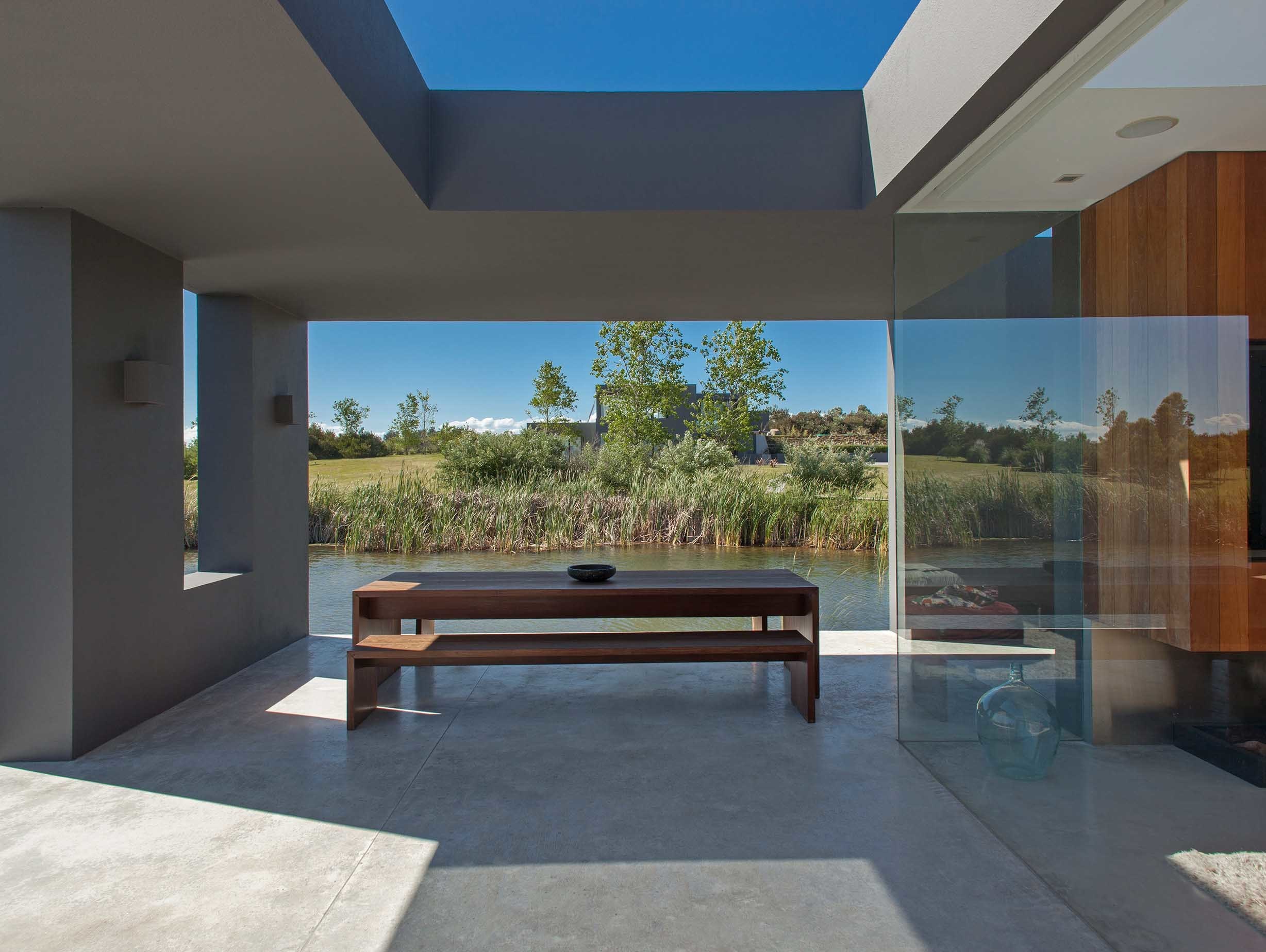 Stephania Kallos Uruguay 3 image