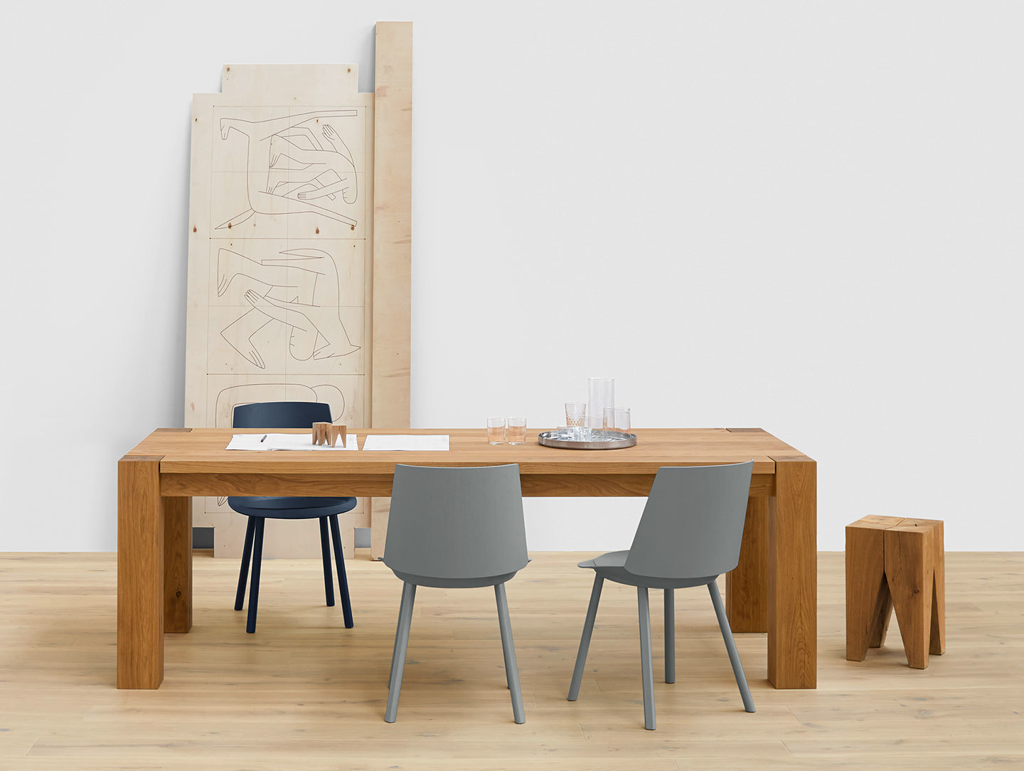 E15 Bigfoot Table Oak This Chairs Backenzahn Stool