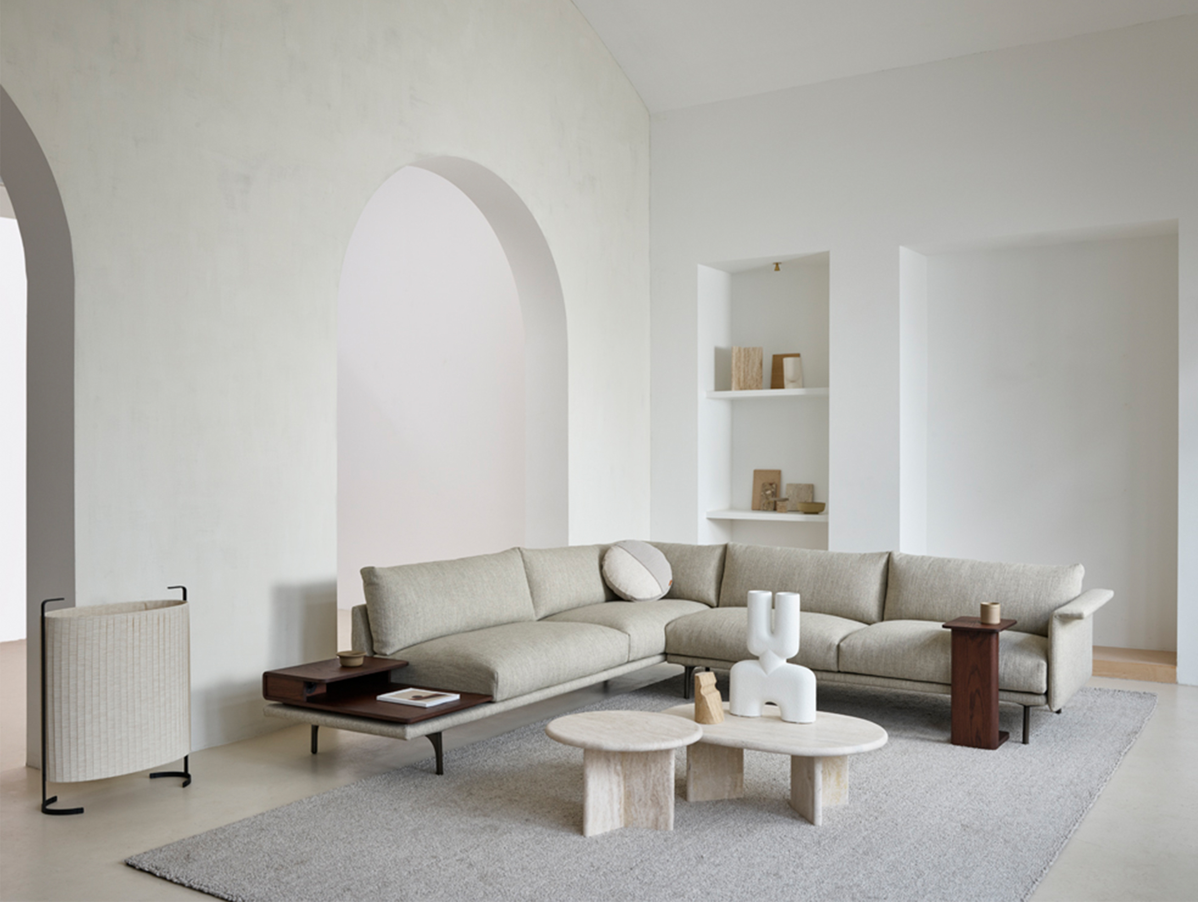 Montis otis side table story 1