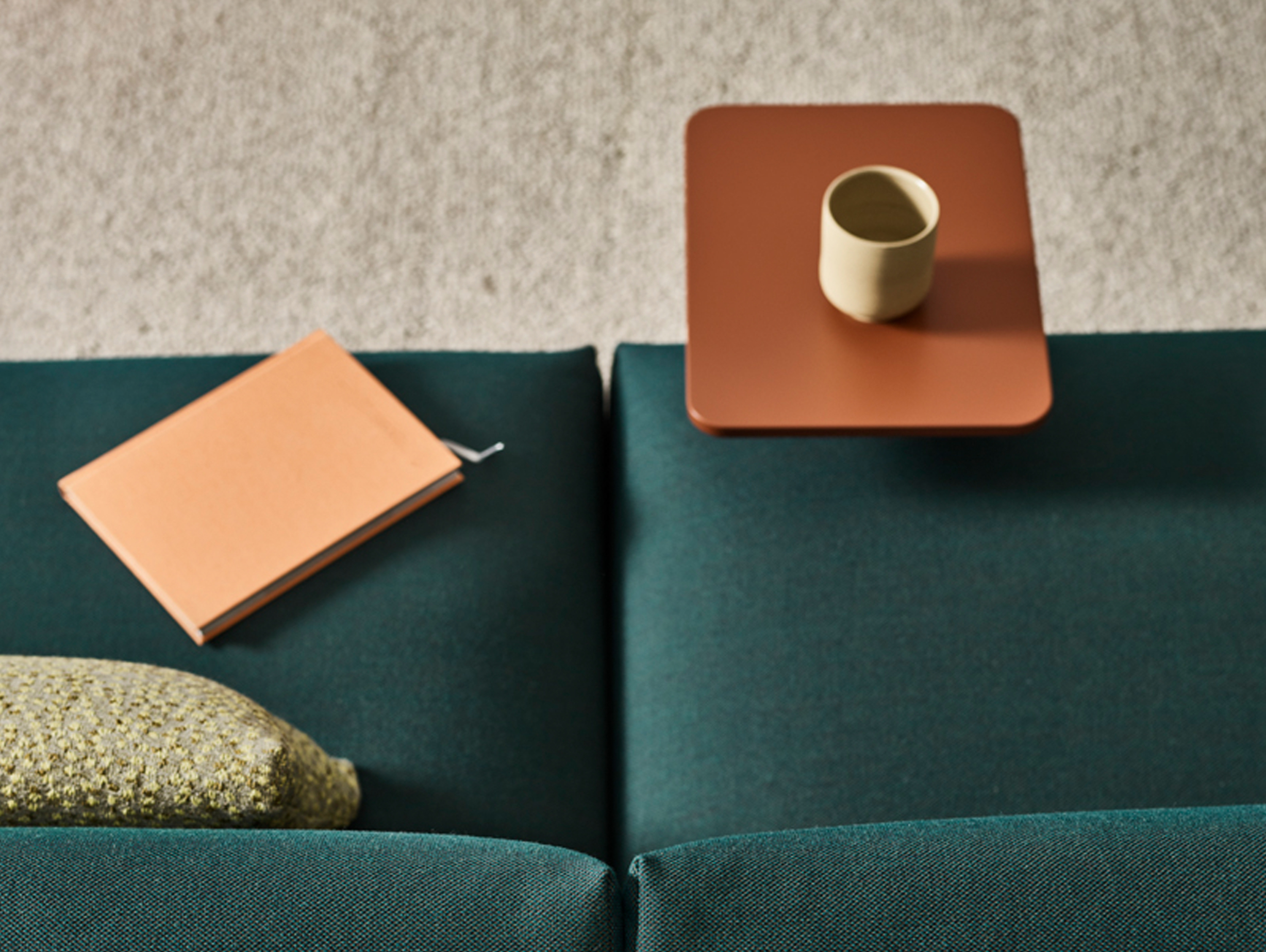 Montis otis side table story 2