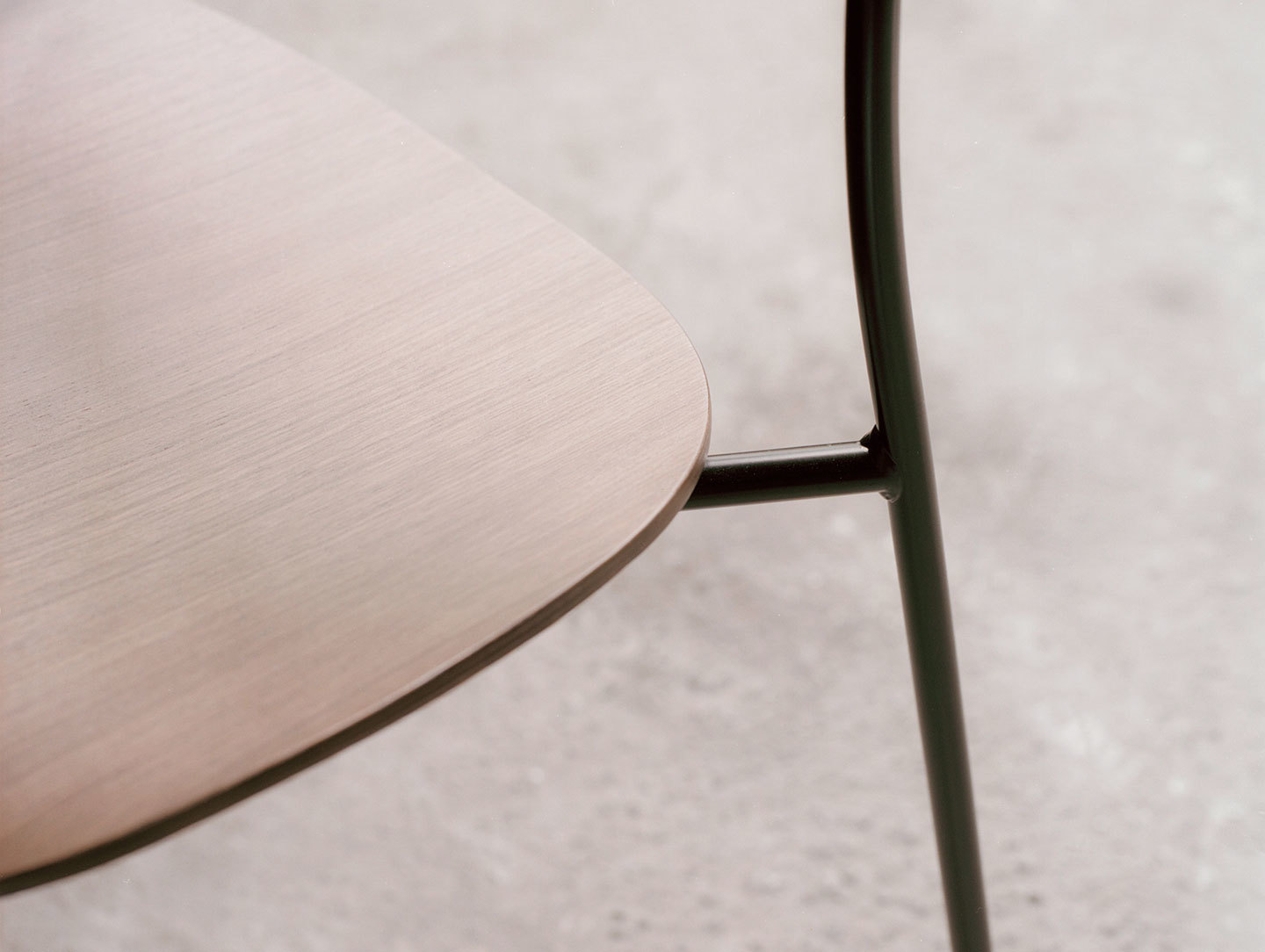 And Tradition Pavilion AV1 Chair oak seat detail Anderssen Voll