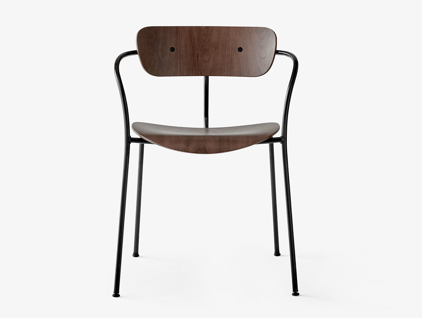 And Tradition Pavilion AV2 Armchair walnut front Anderssen Voll