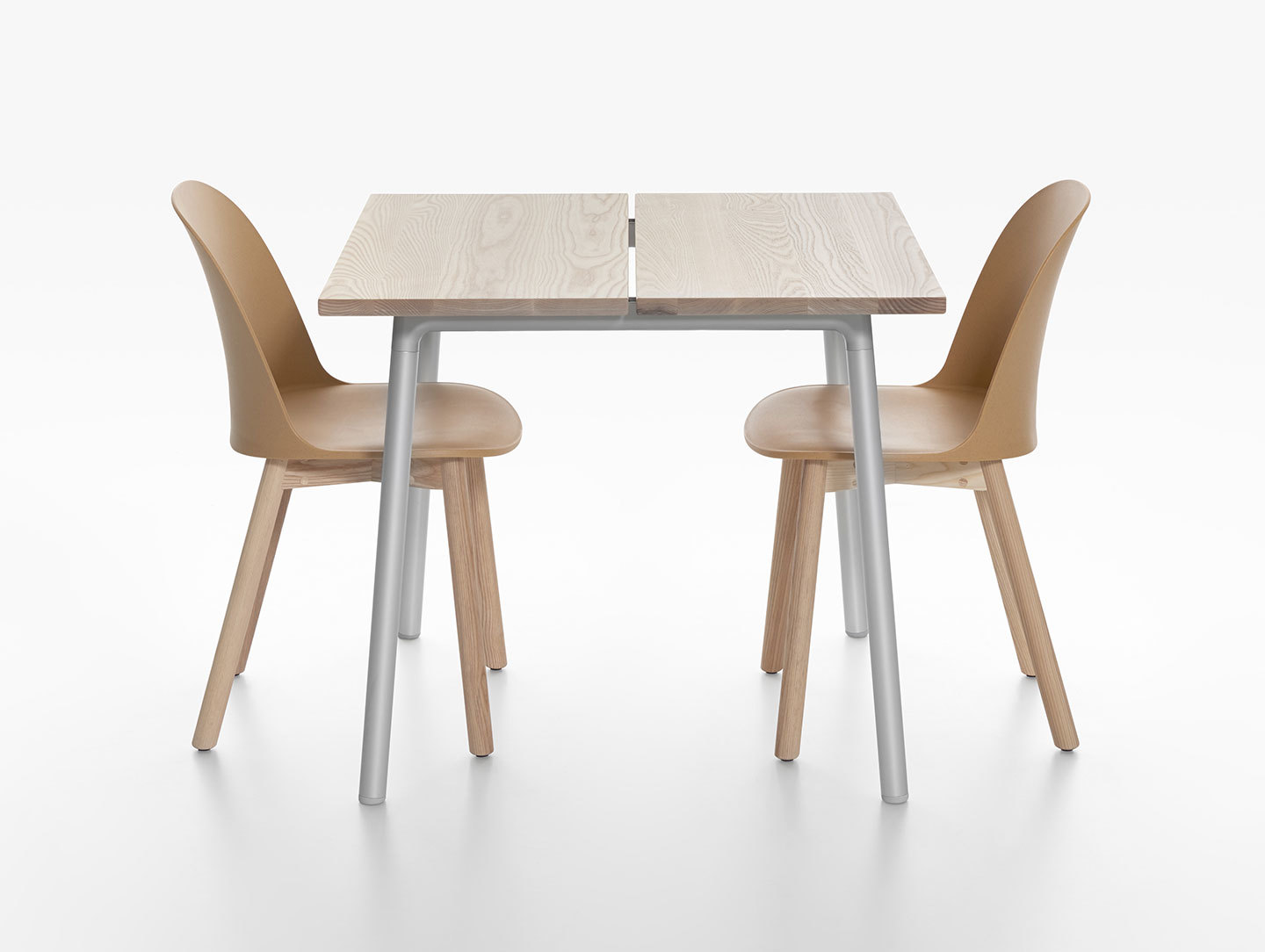 Emeco Run Ash Table with Alfi Chairs