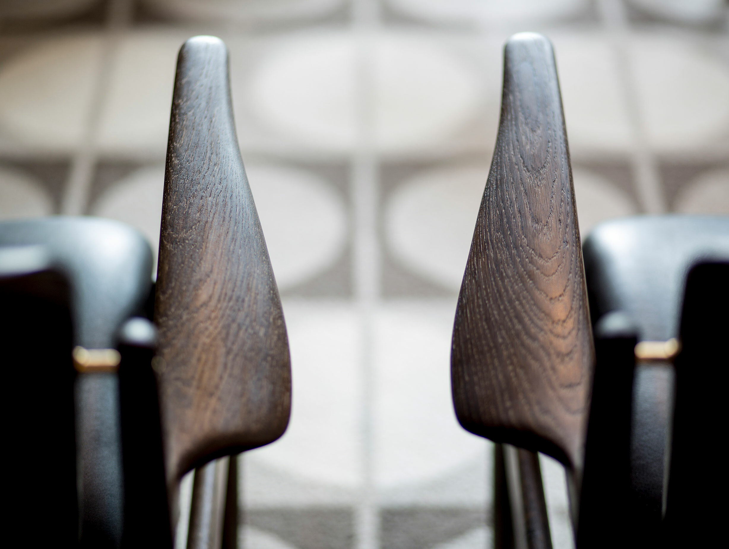 Finn juhl france lounge chair lifestyle 5