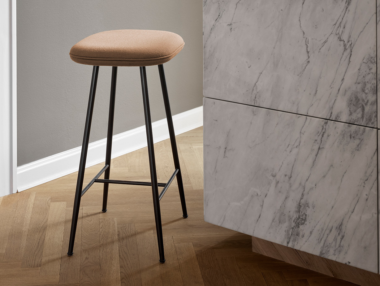 Fredericia Spine stool 1
