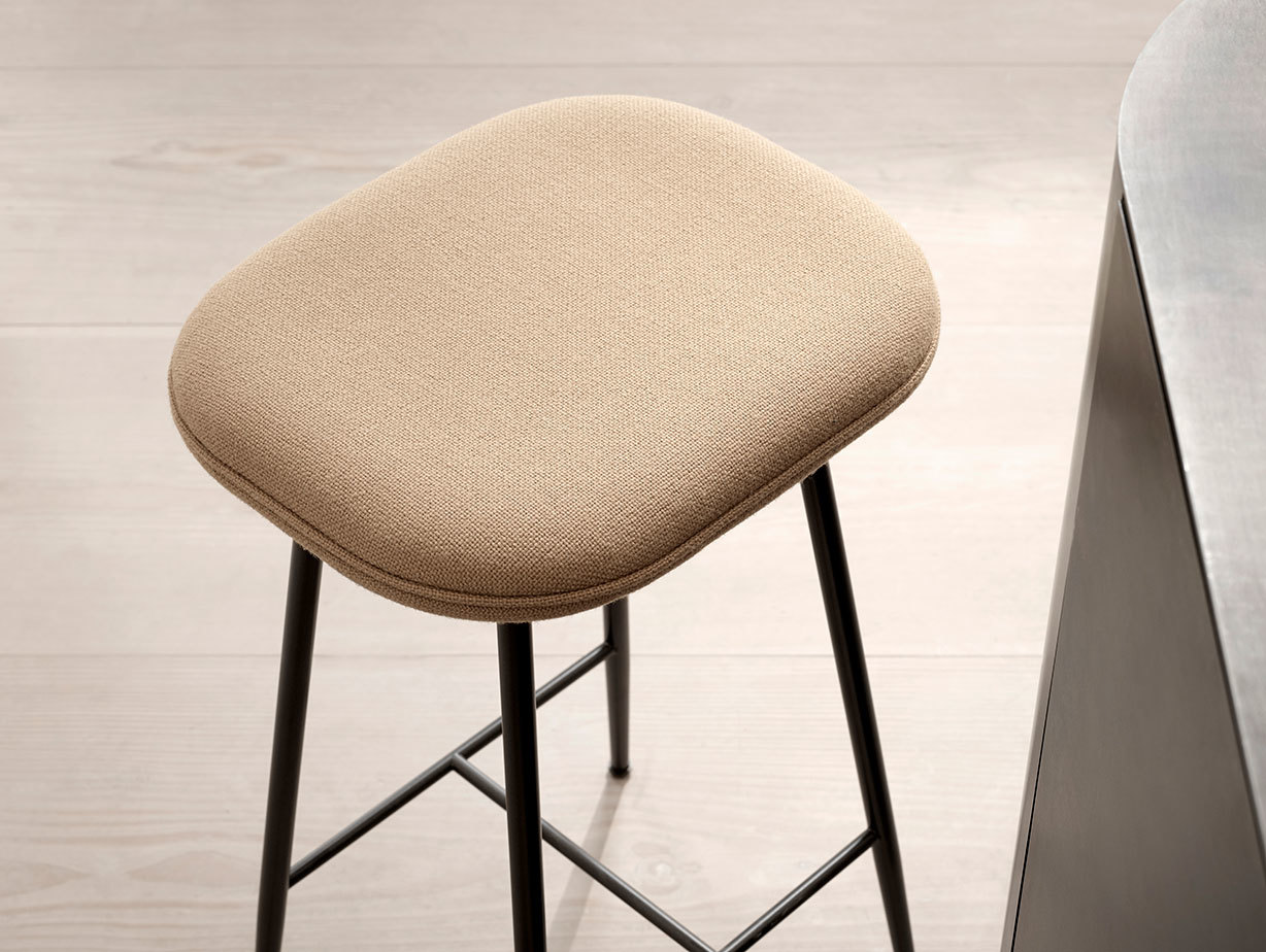 Fredericia Spine stool detail