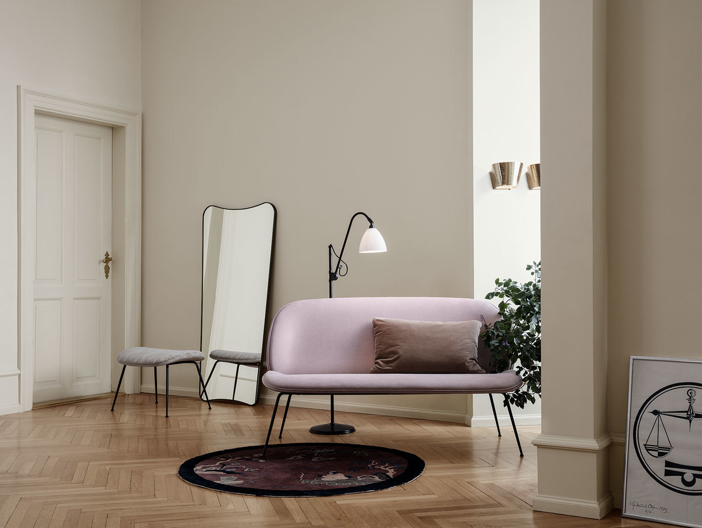 Gubi Beetle Sofa BL3 Floor Lamp 9464 Wall Lamp