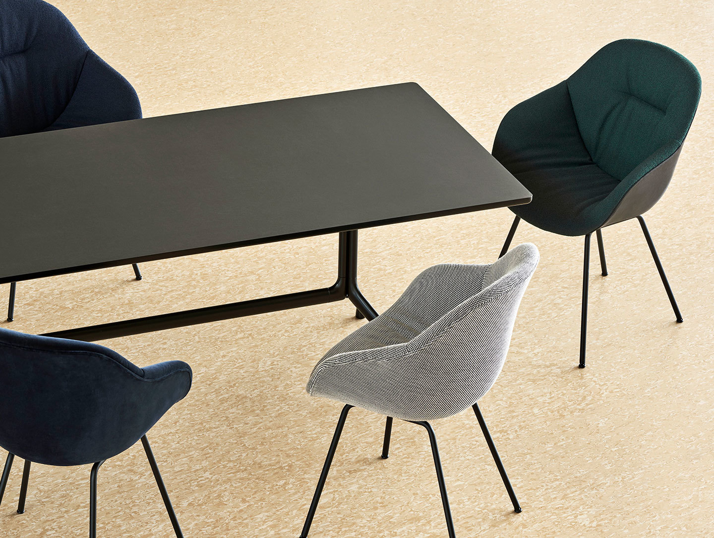 Hay AAT10 Table black frame black linoleum AAC127 Soft black base Dot 1682 02 Bianco Nero AAC127 Soft black base Lola navy