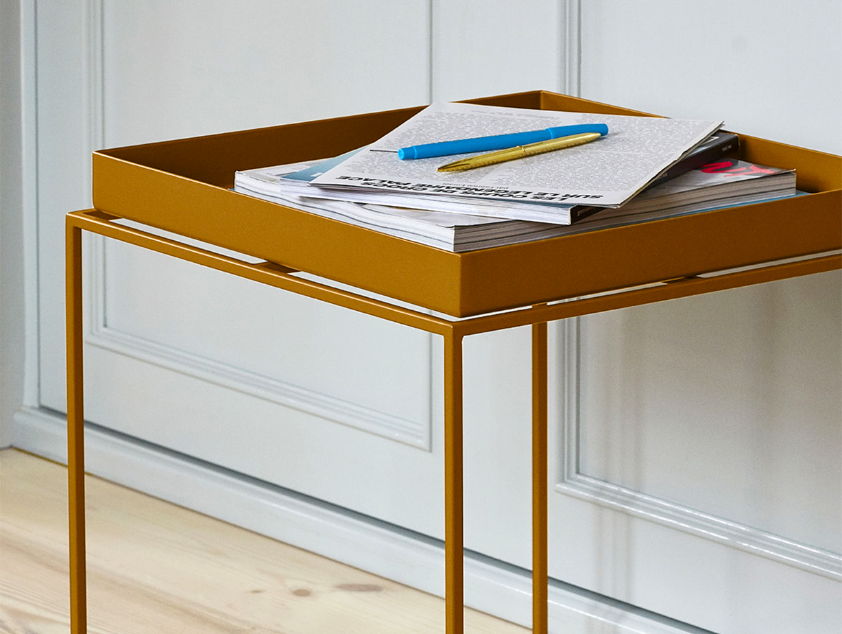 Hay Tray Table medium toffee detail