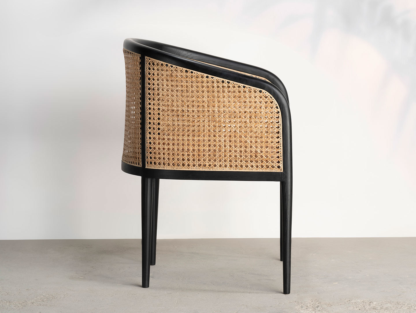 Kam Ce Kam Mera Chair black ash side