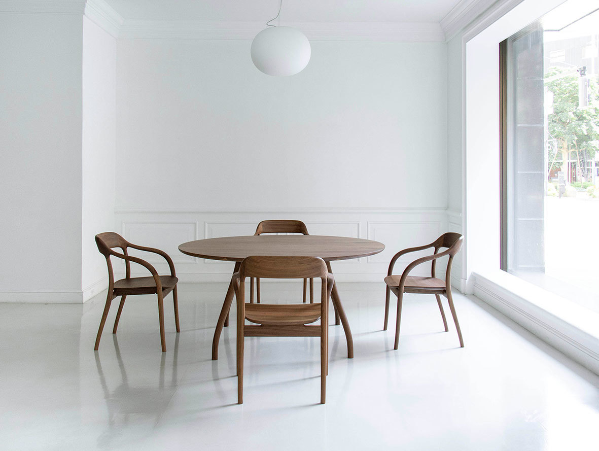 Maruni Tako Chair Walnut Naoto Fukasawa 03