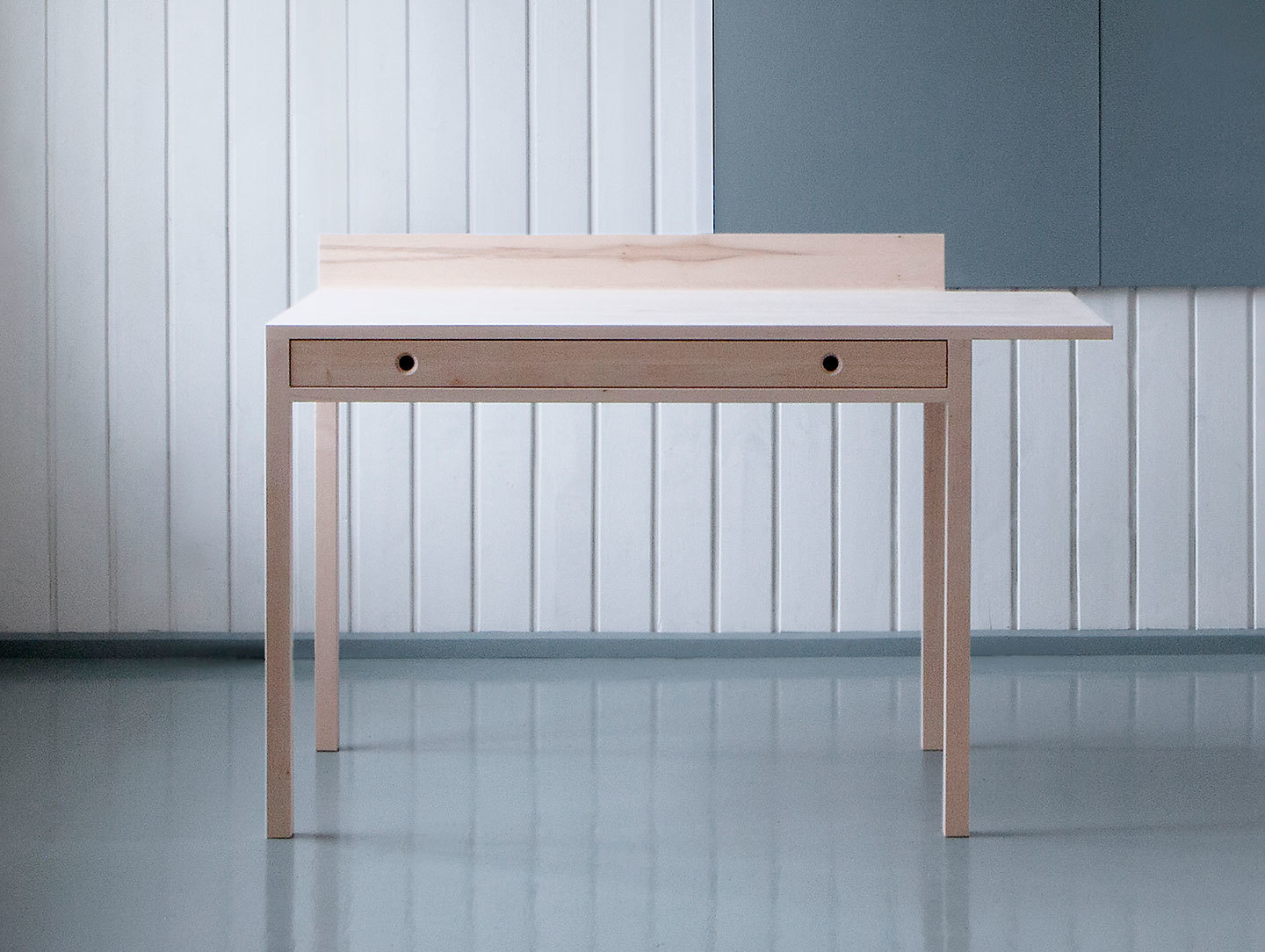 Nikari November Light Table 2 Louise Campbell