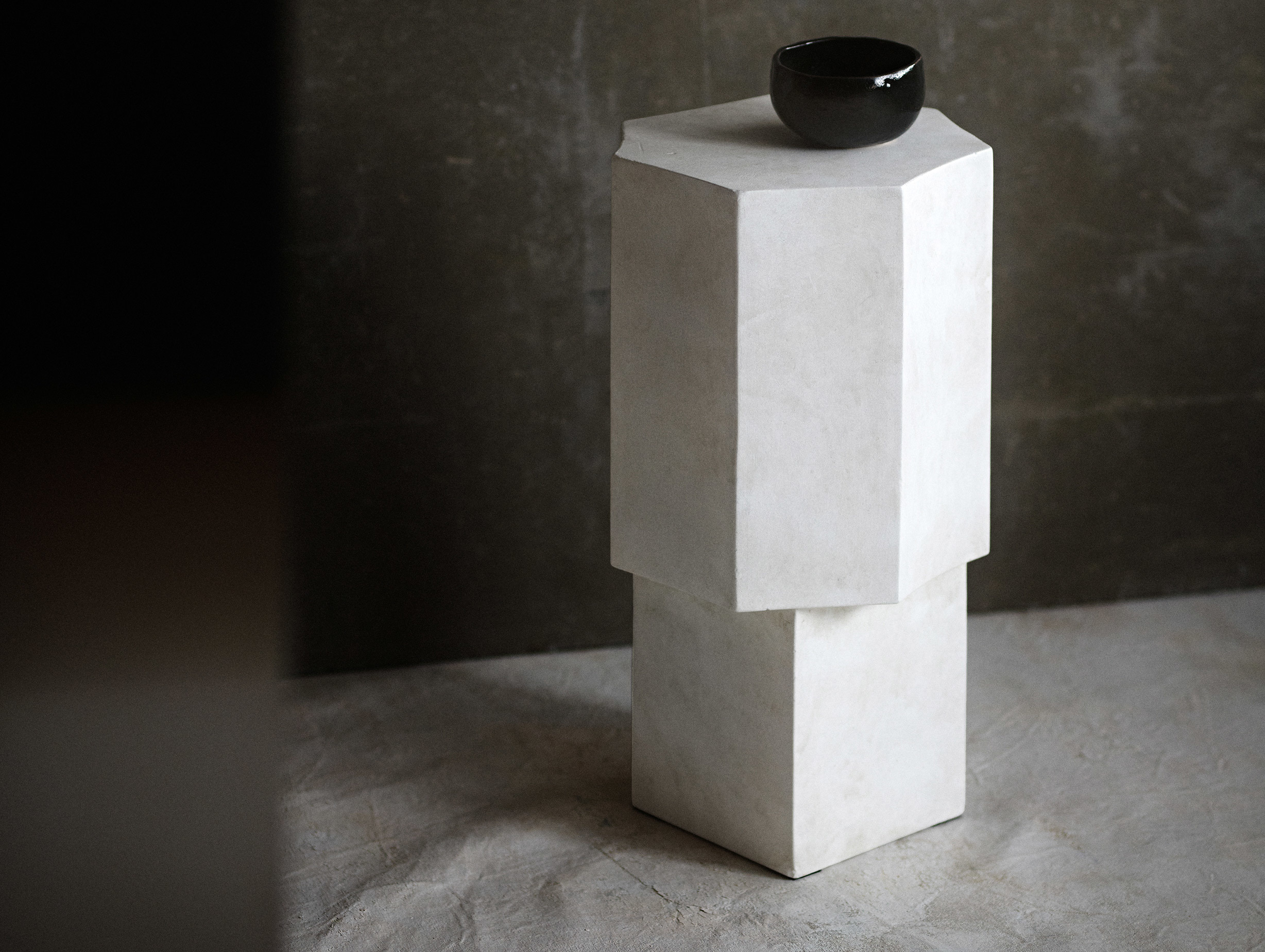 Norr11 kristian sofus hansen tommy hyldahl quartz side table lifestyle4