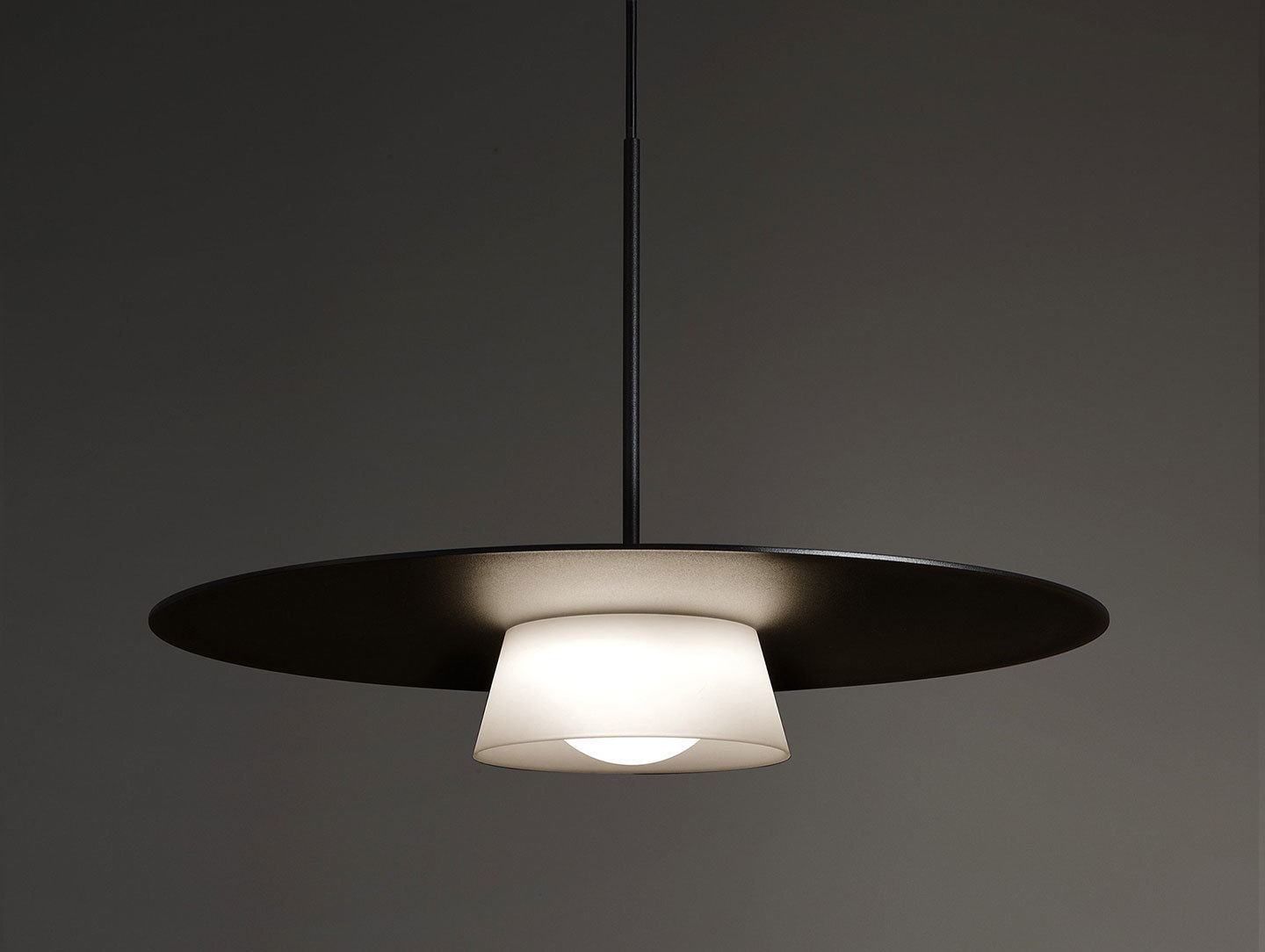 Terence Woodgate Sum Pendant Light black 2
