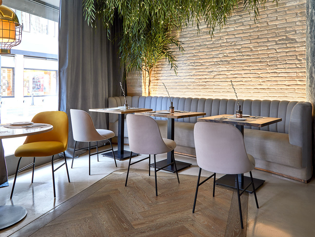 Viccarbe Aleta chairs by Jaime Hayon 1