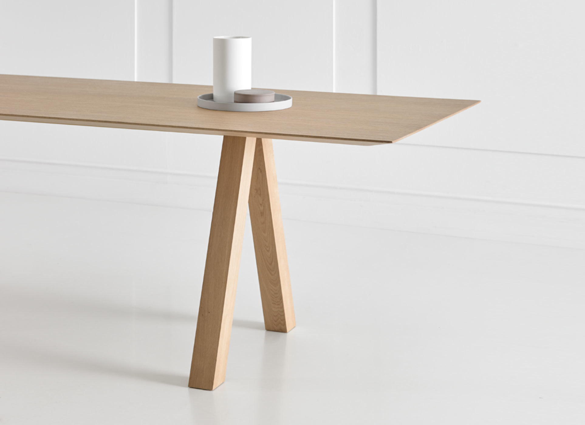 Viccarbe Trestle Table detail John Pawson