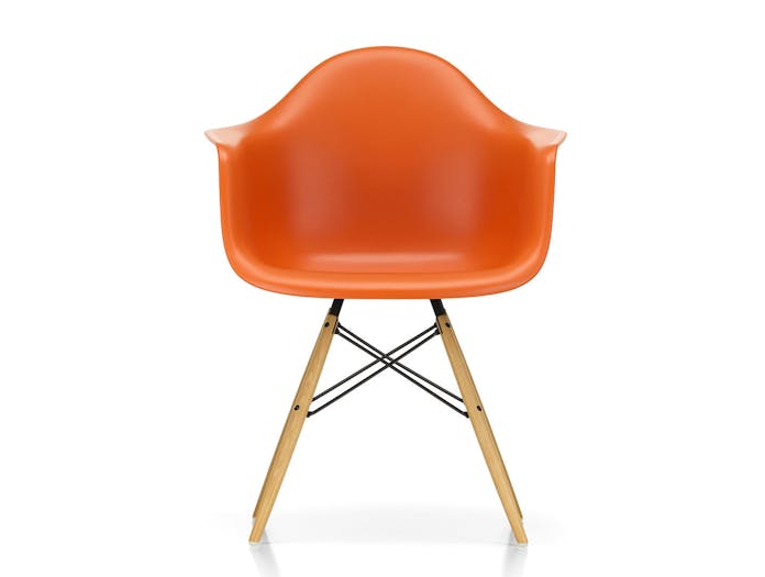 Vitra Eames Plastic Armchair w DAW rusty orange golden maple legs