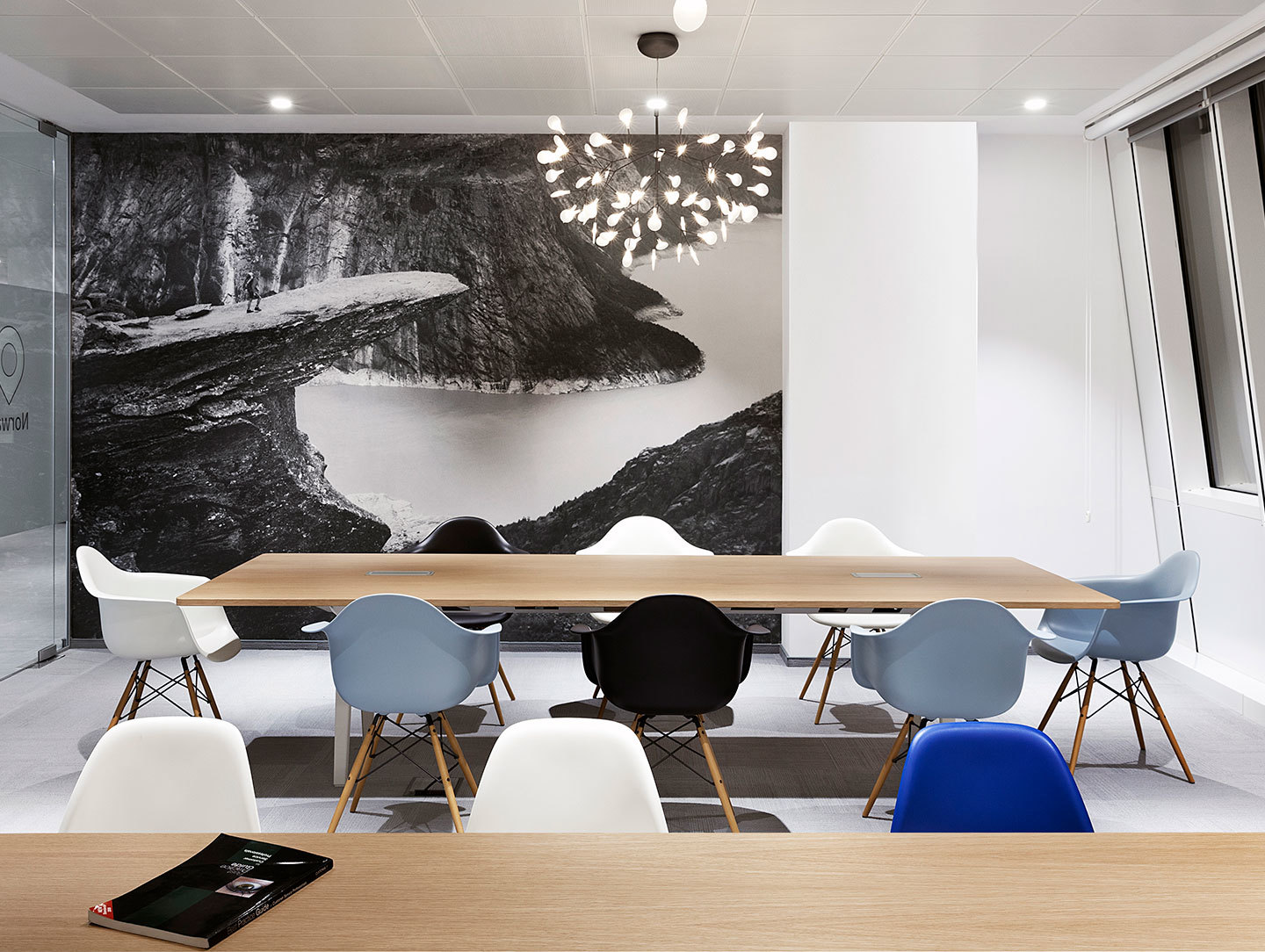 Vitra Eames Plastic Armchairs DAW