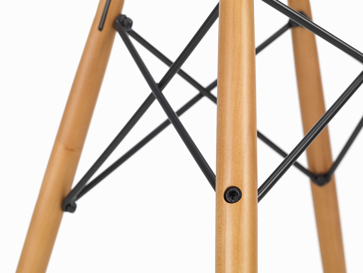 Vitra Eames Plastic Chair Golden Maple DSW DAW