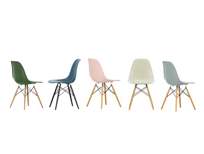 Vitra Eames Plastic Side Chair DSW 5