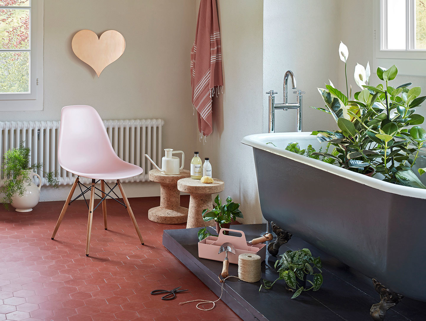 Vitra Eames Plastic Side Chair DSW Corkstool Toolbox