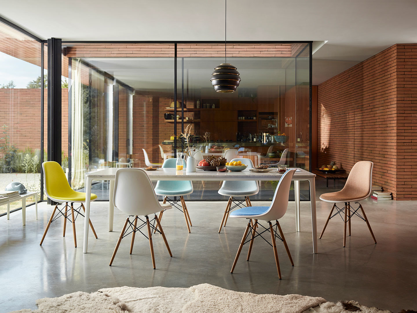 Vitra Plate Dining Table Eames Plastic Chair DSW