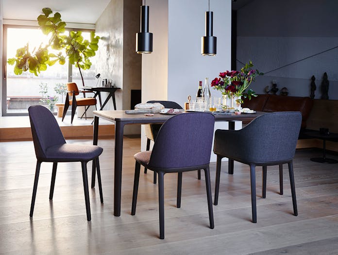 Vitra Plate Dining Table Softshell Chairs Nuage
