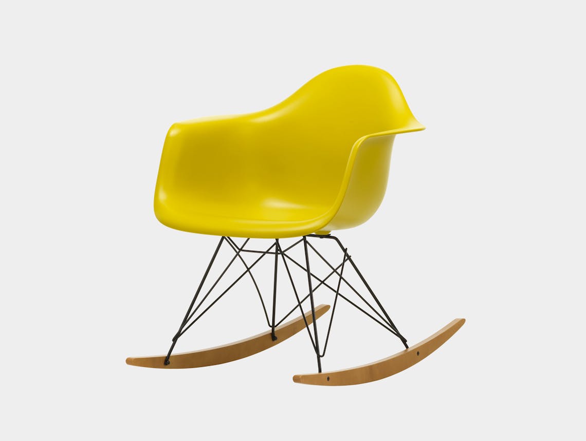 Vitra RAR Rocking Chair Mustard seat shell Basic Dark wire Golden Maple runners