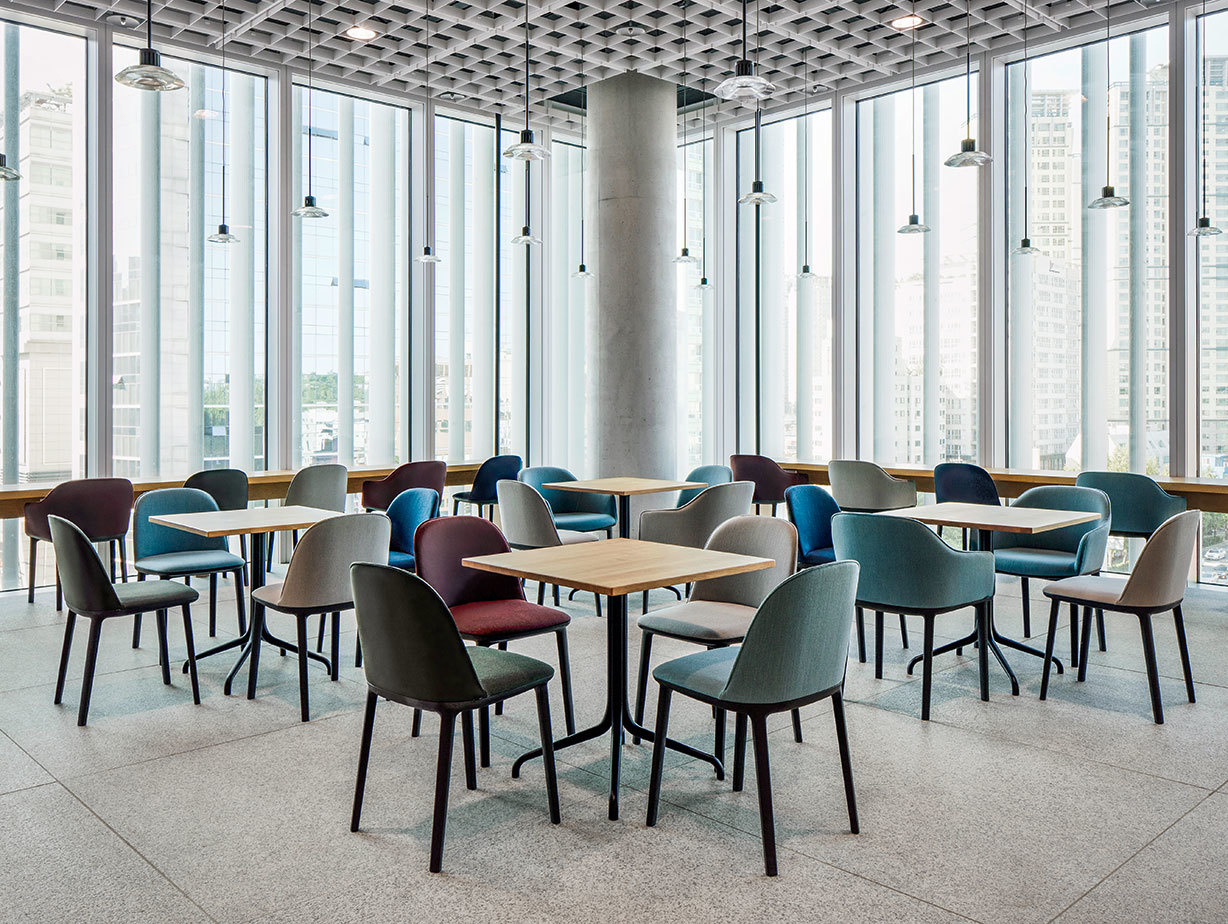 Vitra Softshell chairs Amore pacific