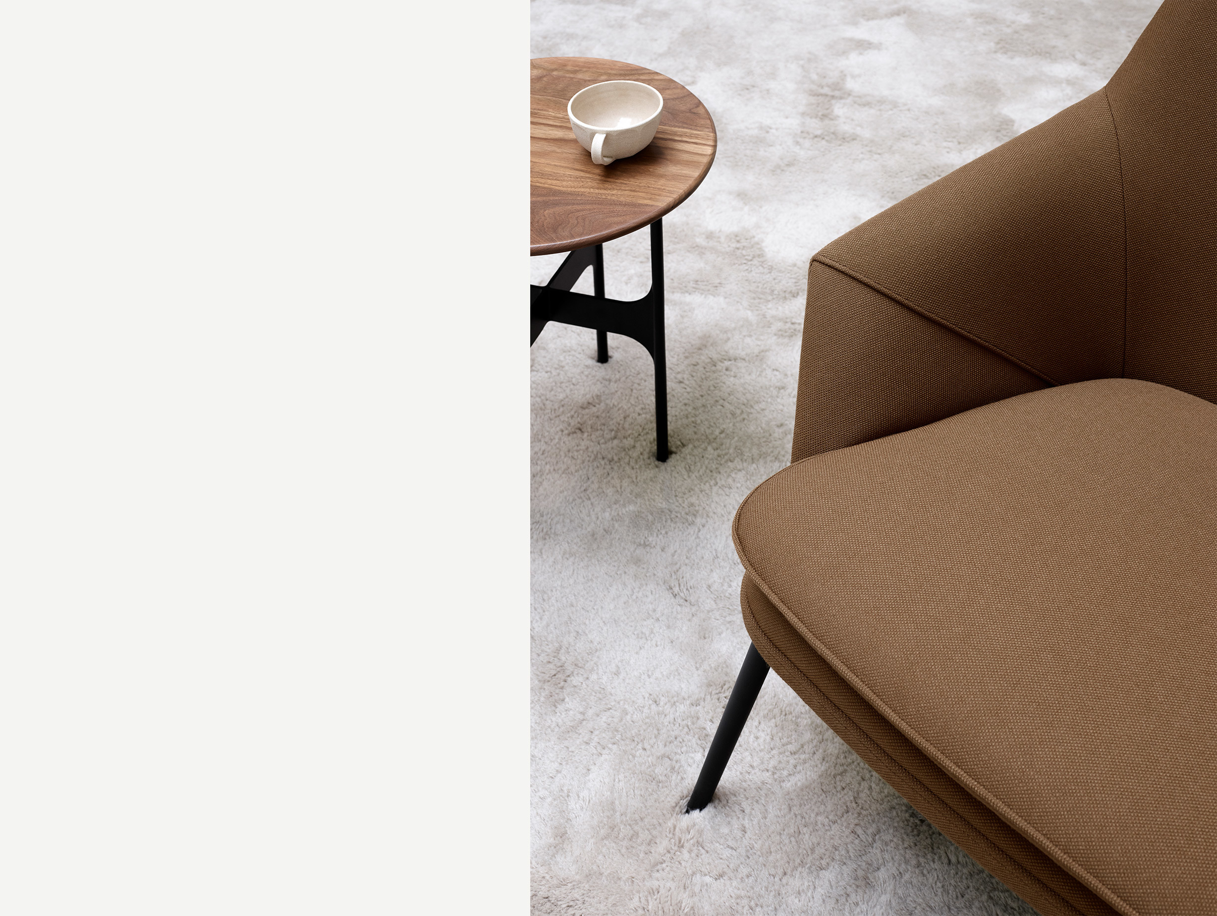 Wendelbo 365 north hug armchair lifestyle3