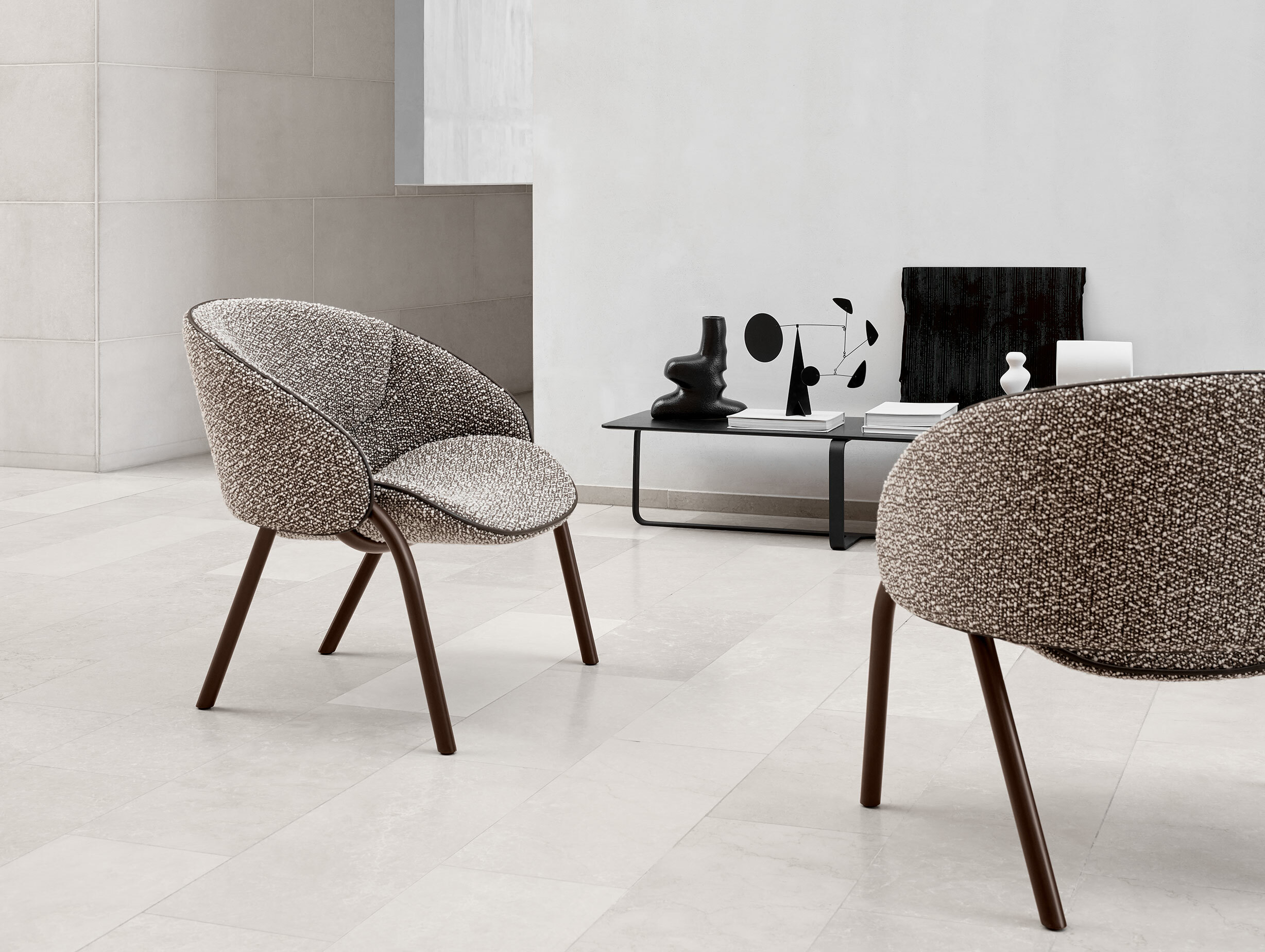 Wendelbo folium lounge chair lifestyle 3