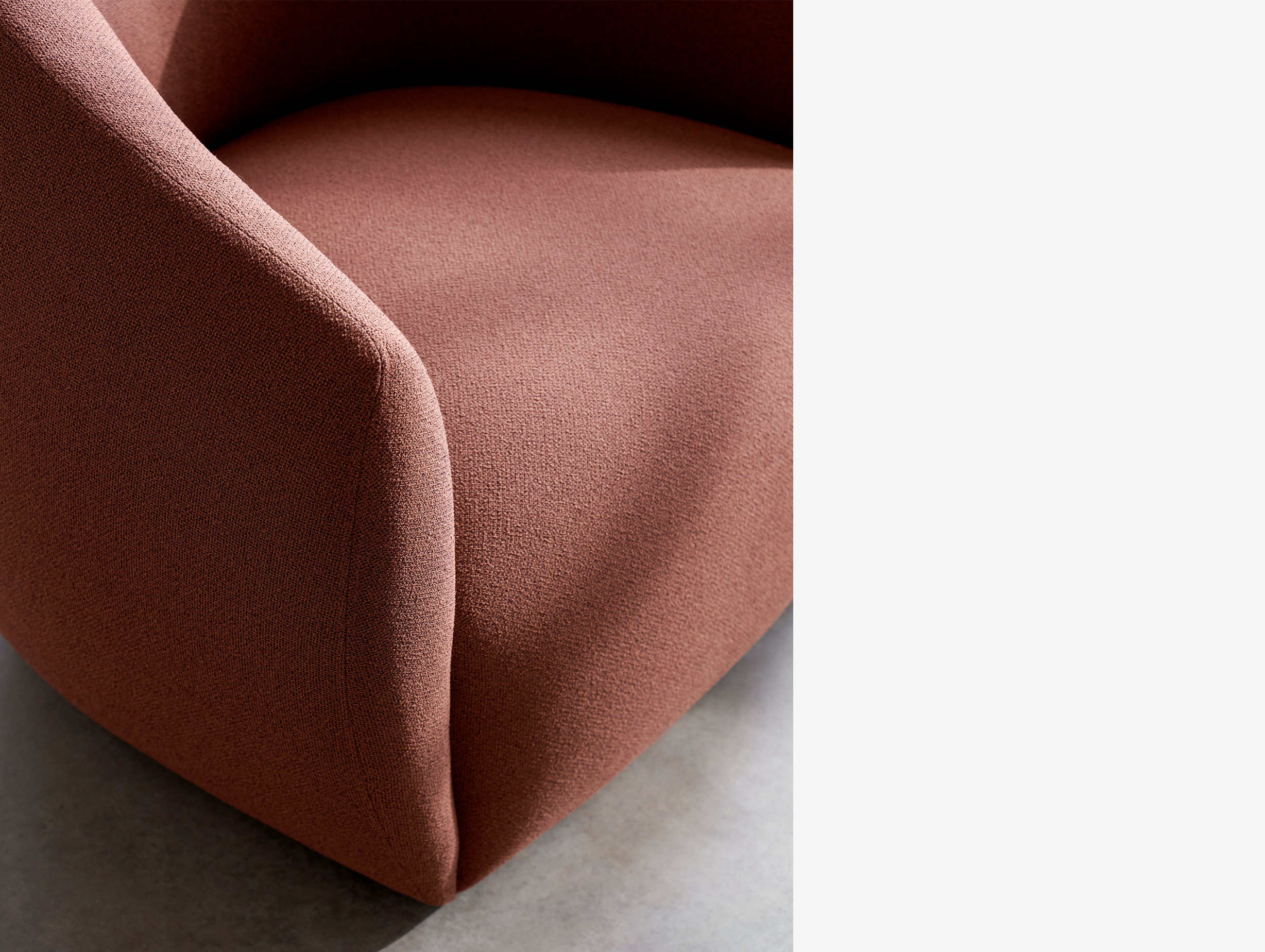 Wendelbo sarah rousselle lobby lounge chair lifestyle4