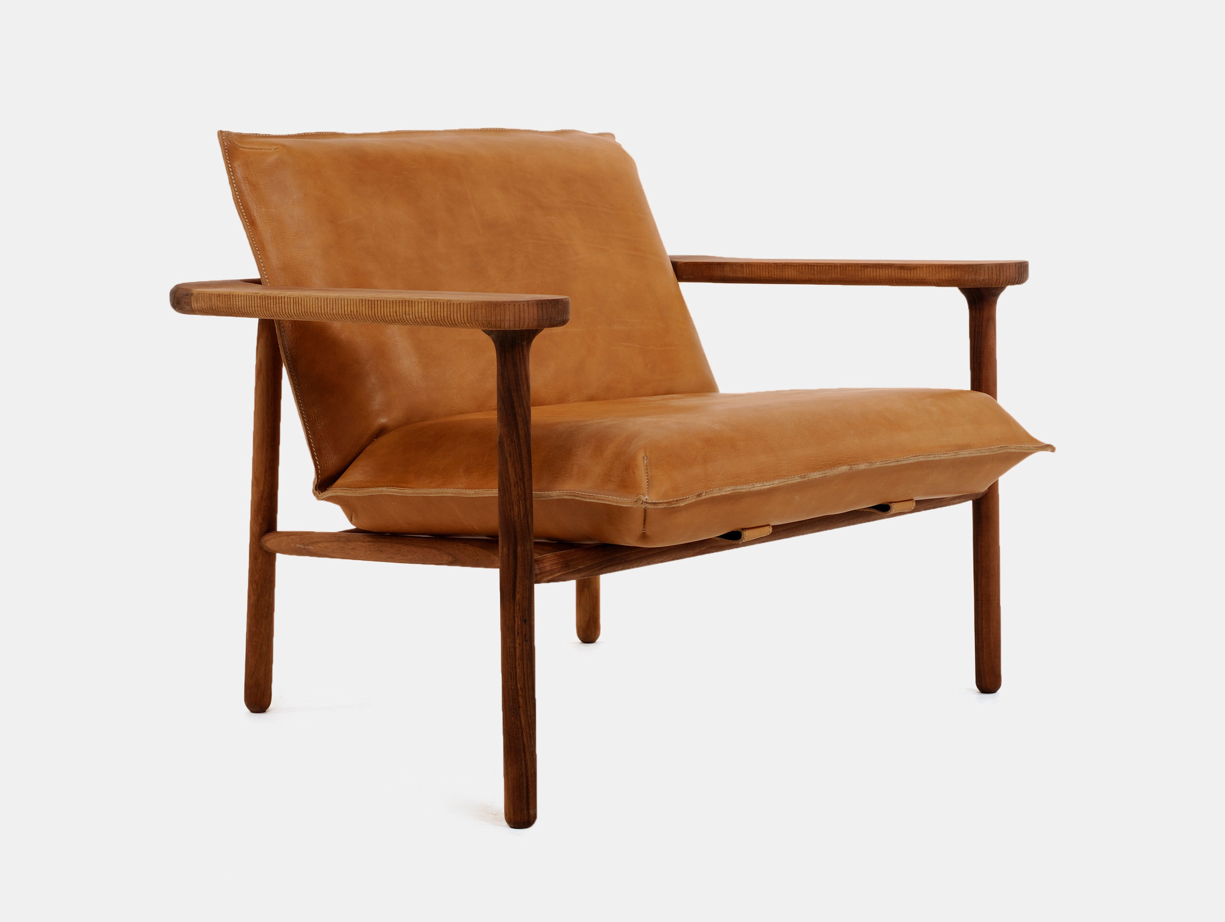 Zanat Igman Lounge Chair Walnut Oil Harri Koskinen